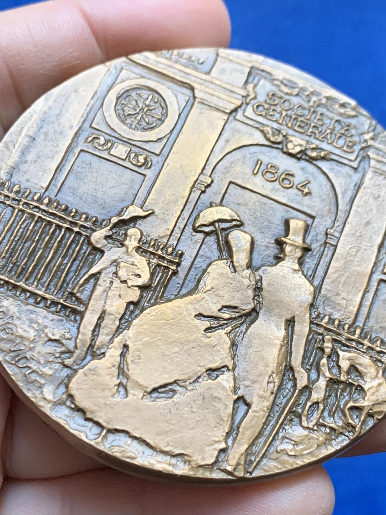 《竞宝斋》第441场 周日，周一，2场连拍 （全场包邮） 法国商务总会100周年大铜章 直径66.2mm 重量160g 丰饶角铜标