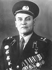 各国勋章奖章拍卖第44期 苏联红星勋章套章，苏联英雄获得者被授予，红星勋章54086号台版，1942年授予炮火下修筑和保护舟桥设施使得部队撤退，红星勋章3034168号授予服役15年，带档案照片