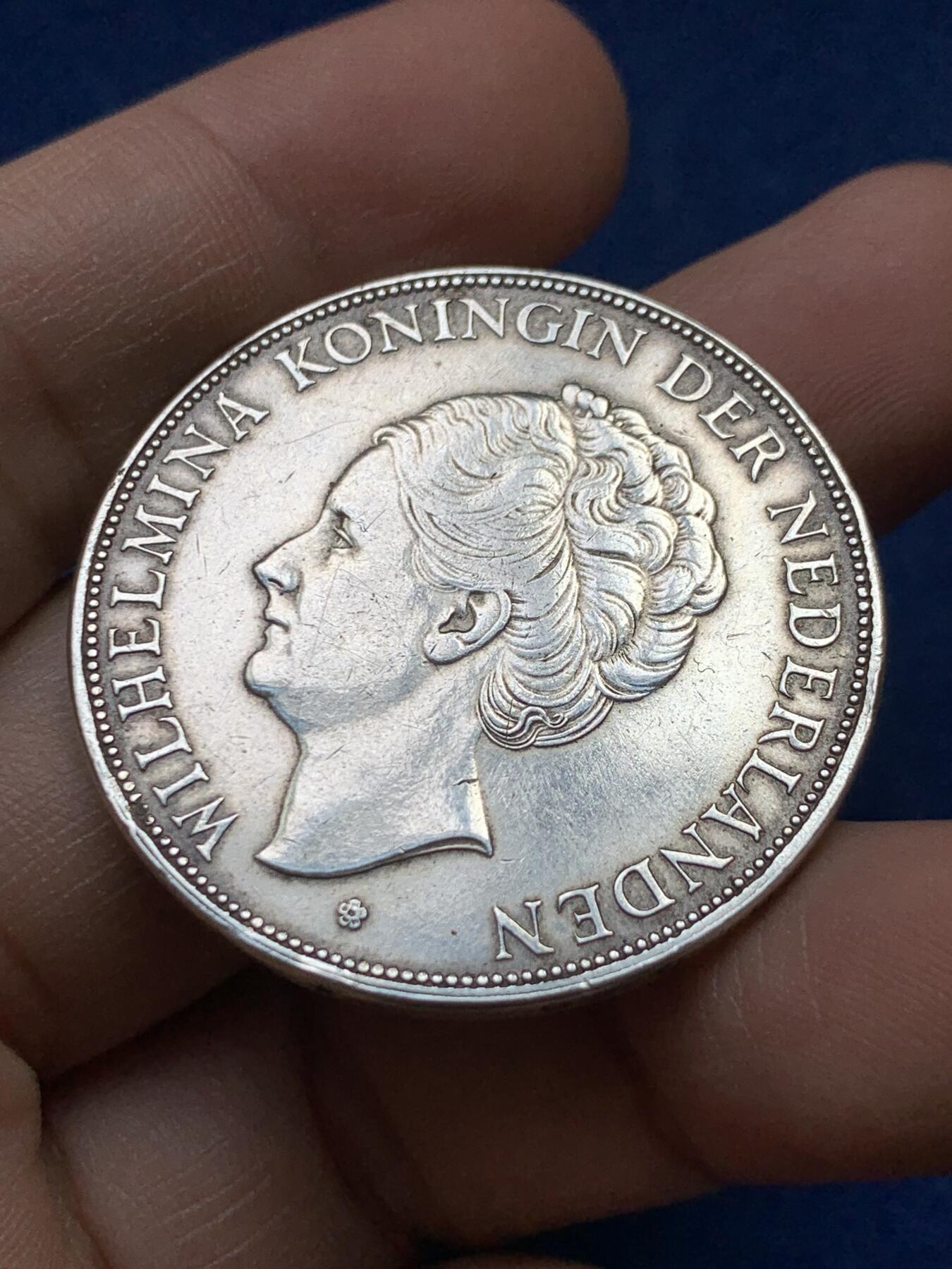 《竞宝斋》第441场 周日，周一，2场连拍 （全场包邮） 荷兰1929年威廉明娜女王2.5盾银币