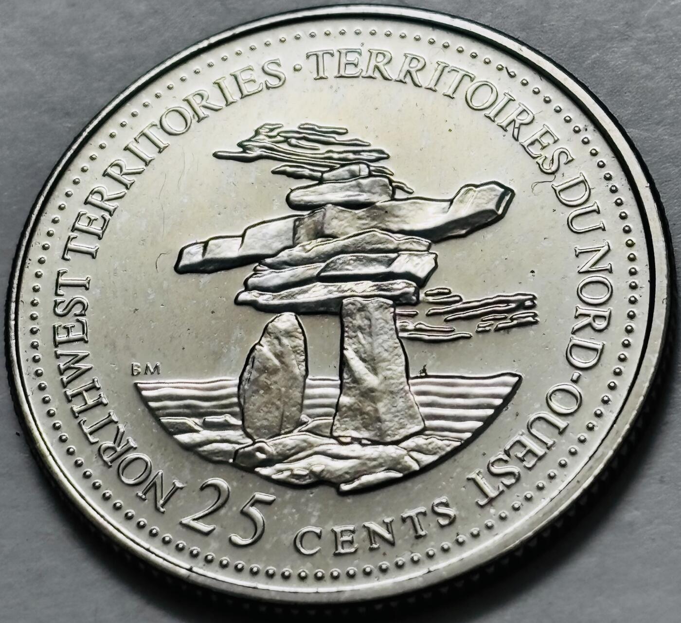 文馨钱币收藏第 282 场，【 长期接收代拍品】，加拿大老铜代用币，银币，德三系列场 少见全新未流通 1992 年加拿大 西北地区成立 125 周年 25 分纪念币