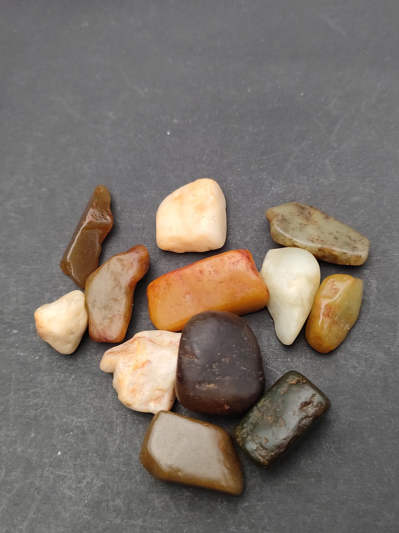 猩哥外币小铺➨【第203场】 和田玉42克