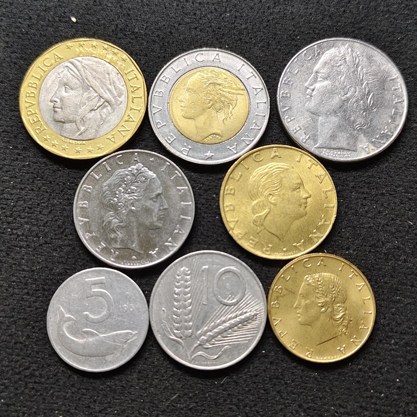 【全场包邮】纯粹捡漏拍480场（免费代拍第17场） 意大利各年份8枚套币