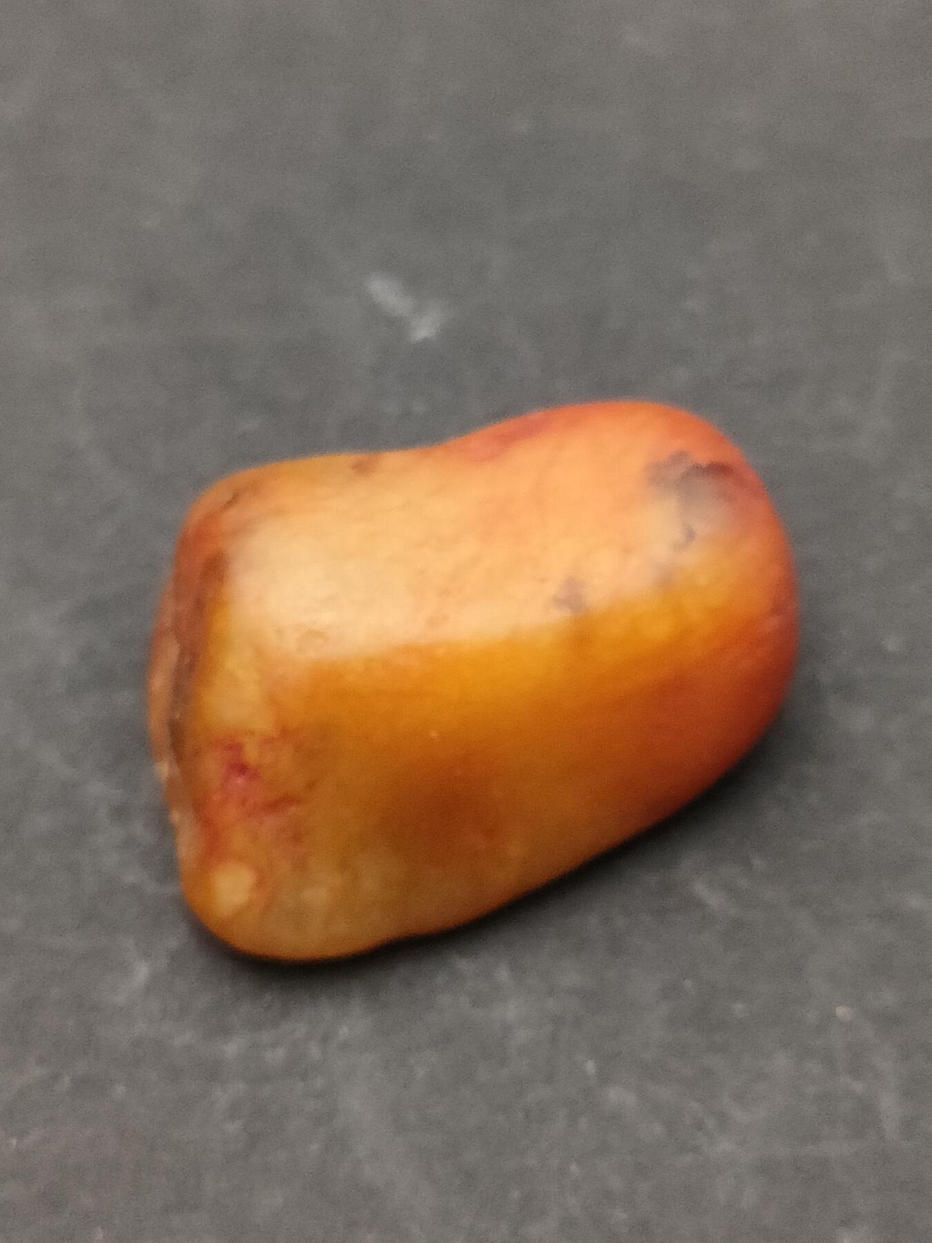 猩哥外币小铺➨【第203场】 和田玉原石4.5克