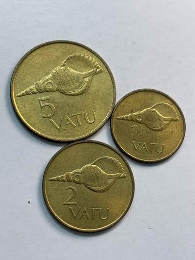 文馨钱币收藏第 282 场，【 长期接收代拍品】，加拿大老铜代用币，银币，德三系列场 - 1999 年清年分瓦努阿图 1-2-5 分一套