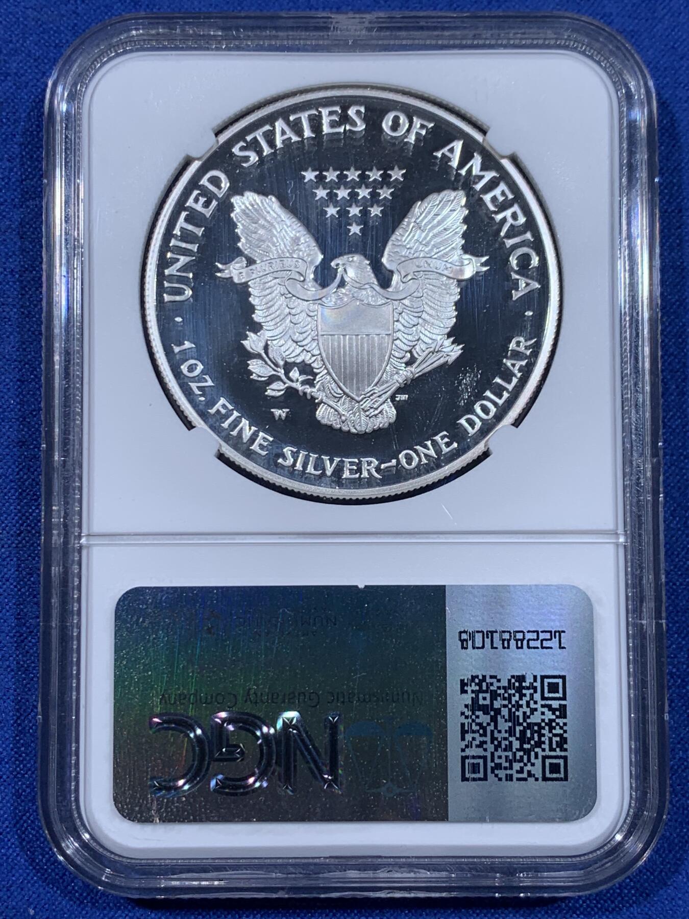 《竞宝斋》第441场 周日，周一，2场连拍 （全场包邮） NGC PF69UC 美国2006年W厂行走女神1盎司 精制大银币