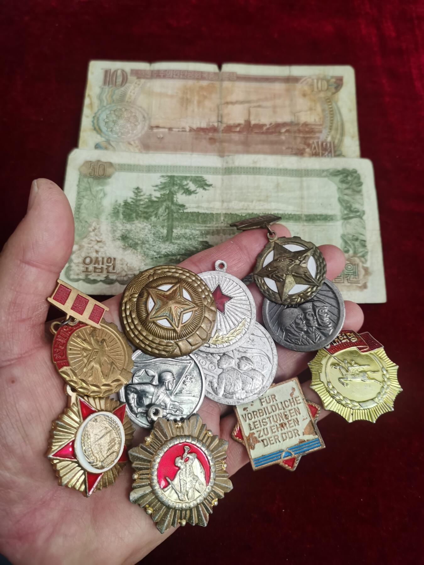 苏联朝鲜奖章收藏  朝鲜老物件一组