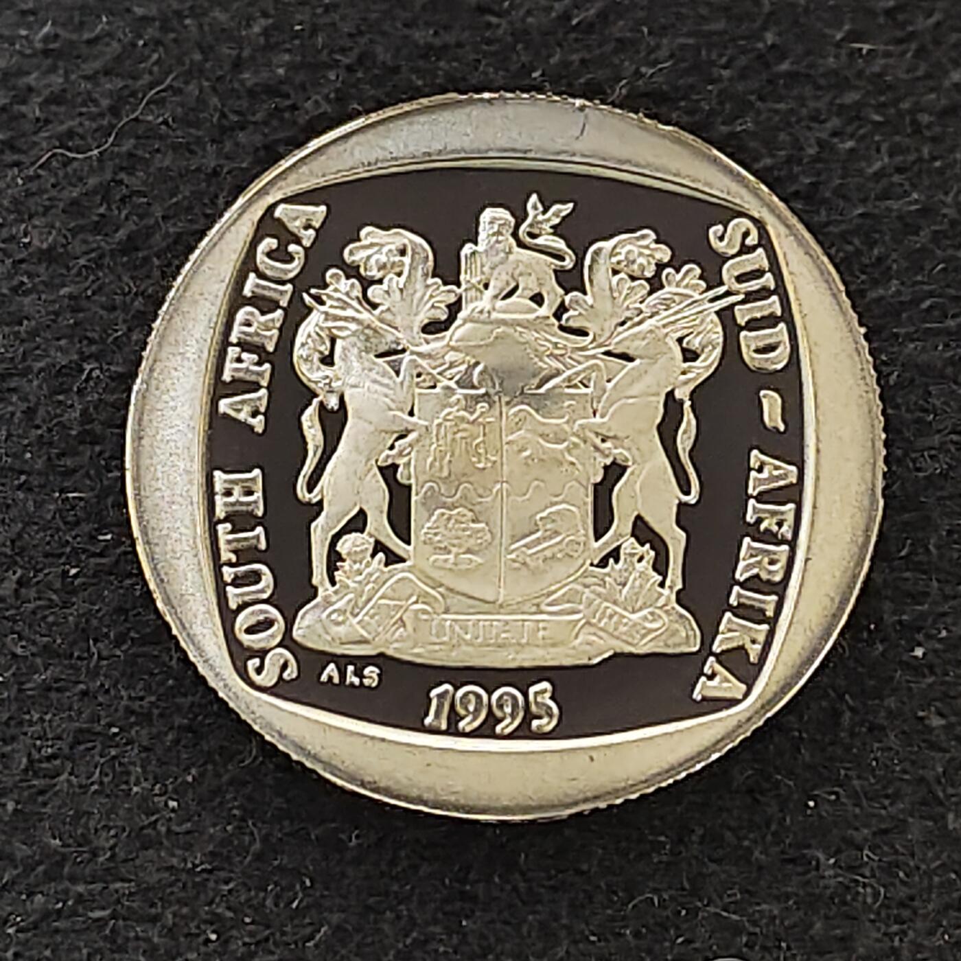 【全场包邮】纯粹捡漏拍480场（免费代拍第17场） 【少见】南非1995年5兰特角马精制币（首版末年）-量5816仅随套币发行