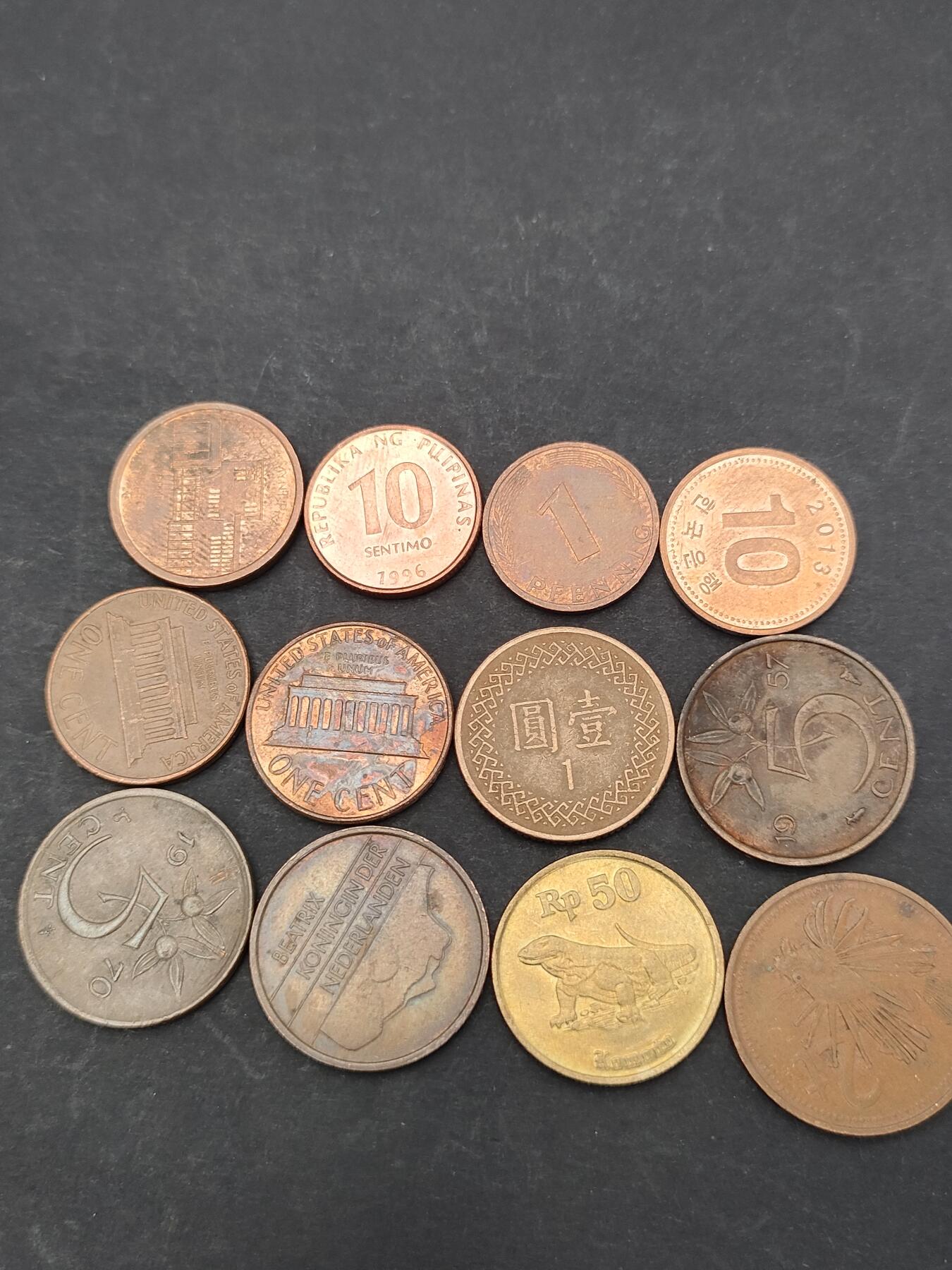 猩哥外币小铺➨【第203场】 钱币12个