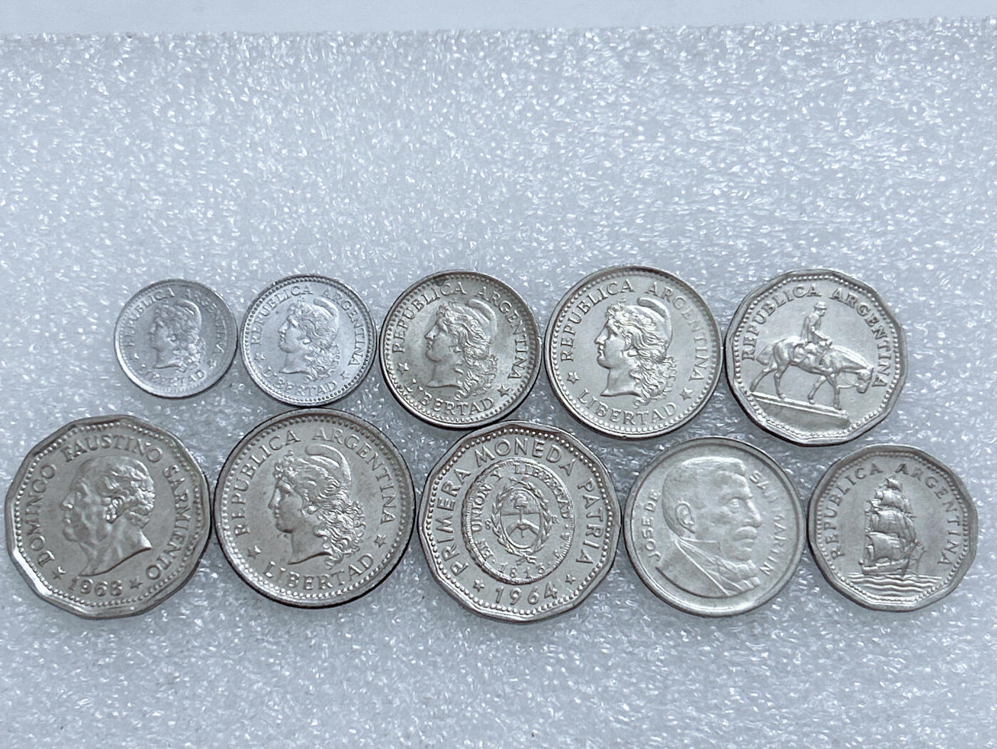 第一海外回流一元起拍收藏 散集专场  第271期 阿根廷不同面值硬币 10枚