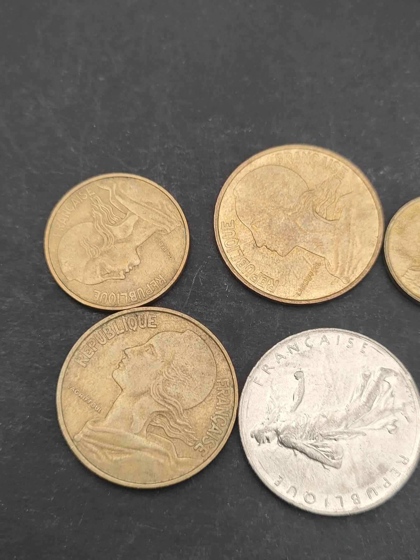 猩哥外币小铺➨【第203场】 法国6个