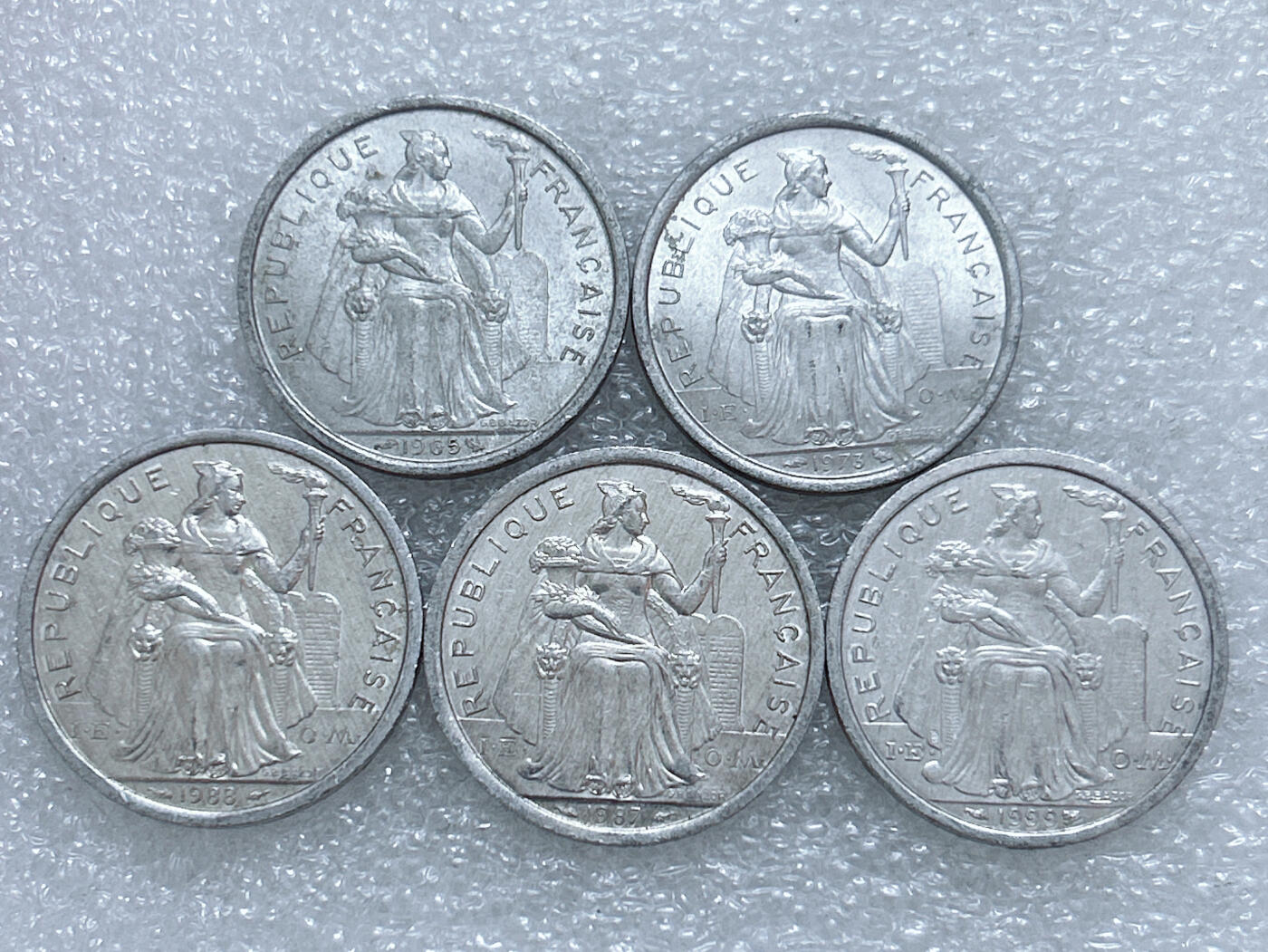 第一海外回流一元起拍收藏 散集专场  第271期 法属波利尼西亚2法郎铝币 5枚