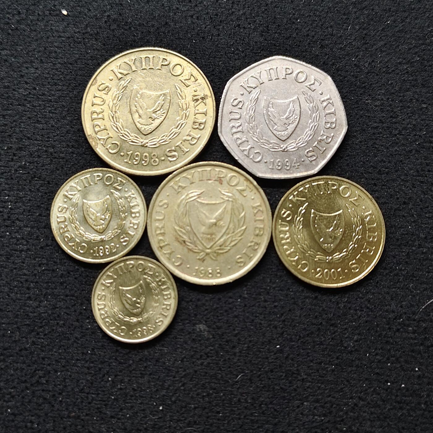 【全场包邮】纯粹捡漏拍480场（免费代拍第17场） 塞浦路斯各年份6枚套币