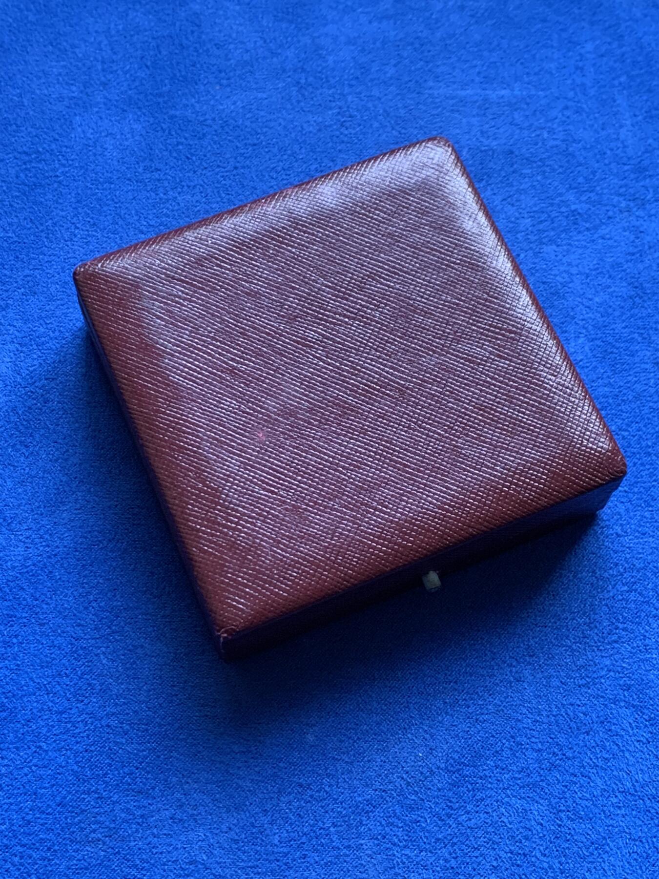 《竞宝斋》第441场 周日，周一，2场连拍 （全场包邮） 法国自然科学家帕斯卡纪念铜章 带盒 64.8克 49.8mm 三角铜标