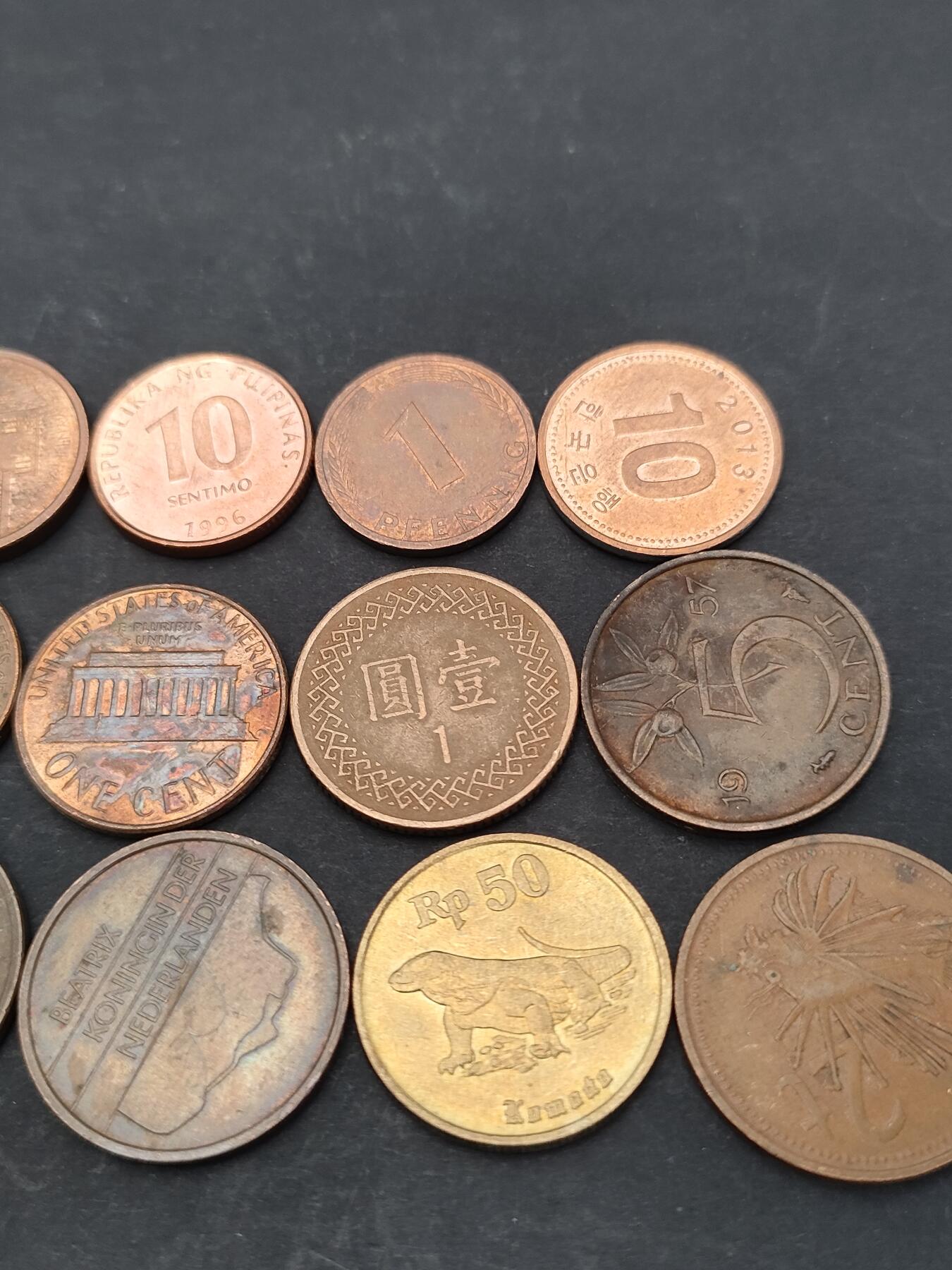 猩哥外币小铺➨【第203场】 钱币12个