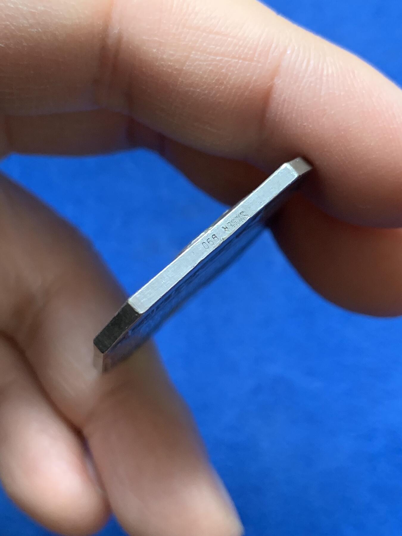 《竞宝斋》第441场 周日，周一，2场连拍 （全场包邮） 德国1912年法兰克福射击节城市景观异形纪念银章 26.85克 31*41.5mm