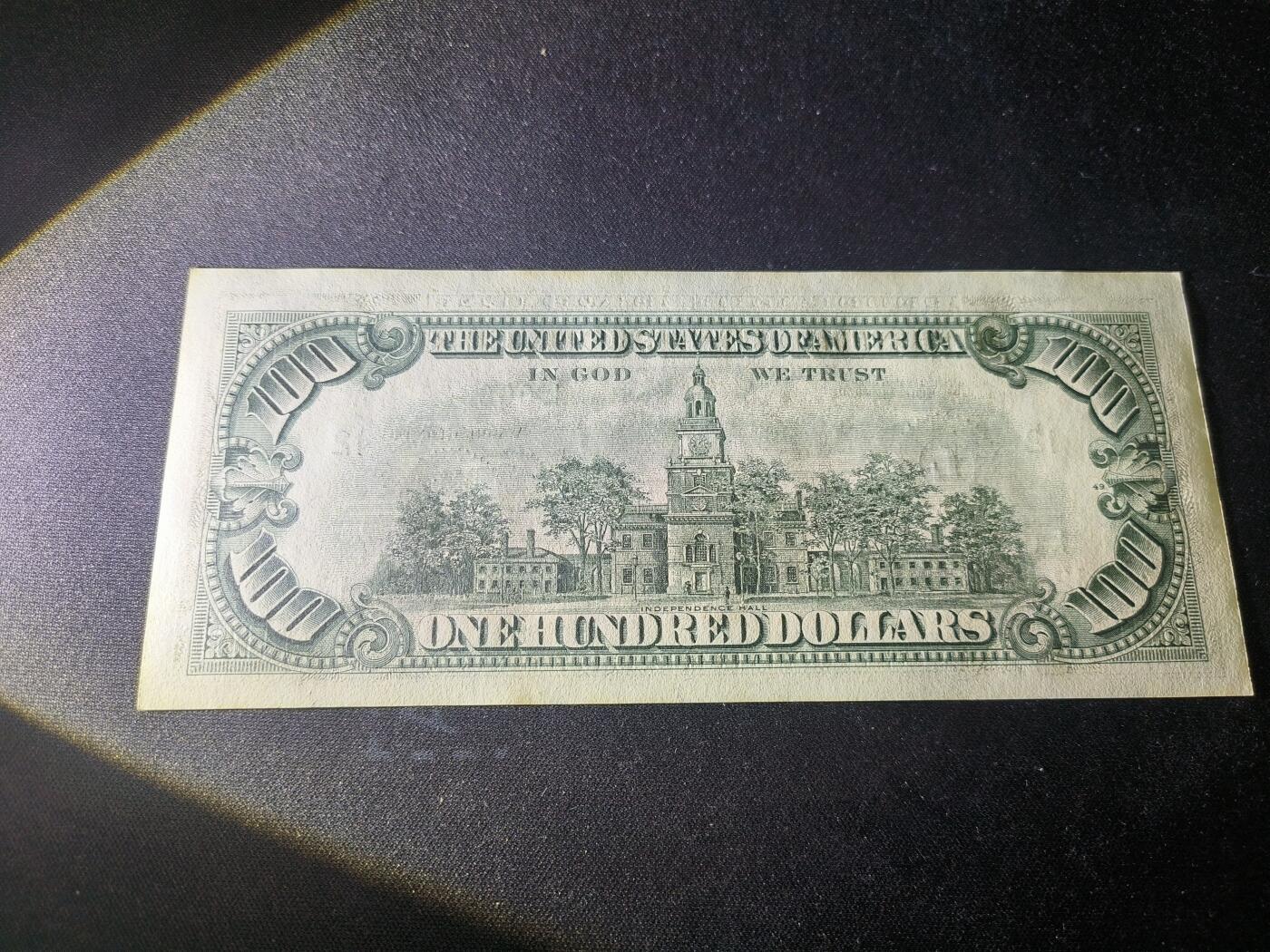 世界靓号纸钞第七十八期 1977年美国100美元 小头美元 品相如图 全新UNC