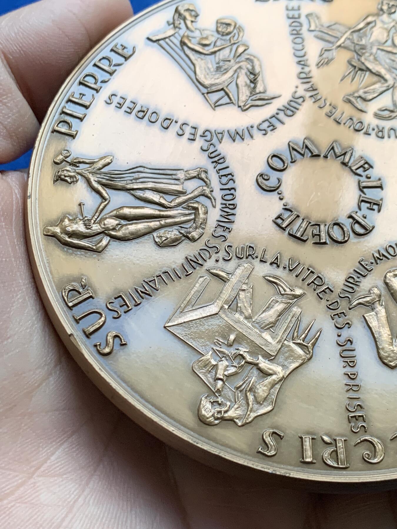 《竞宝斋》第441场 周日，周一，2场连拍 （全场包邮） 法国医学与社会福利超大号纪念铜章 476克 103.2mm 1973 丰饶角铜标 厚实压手