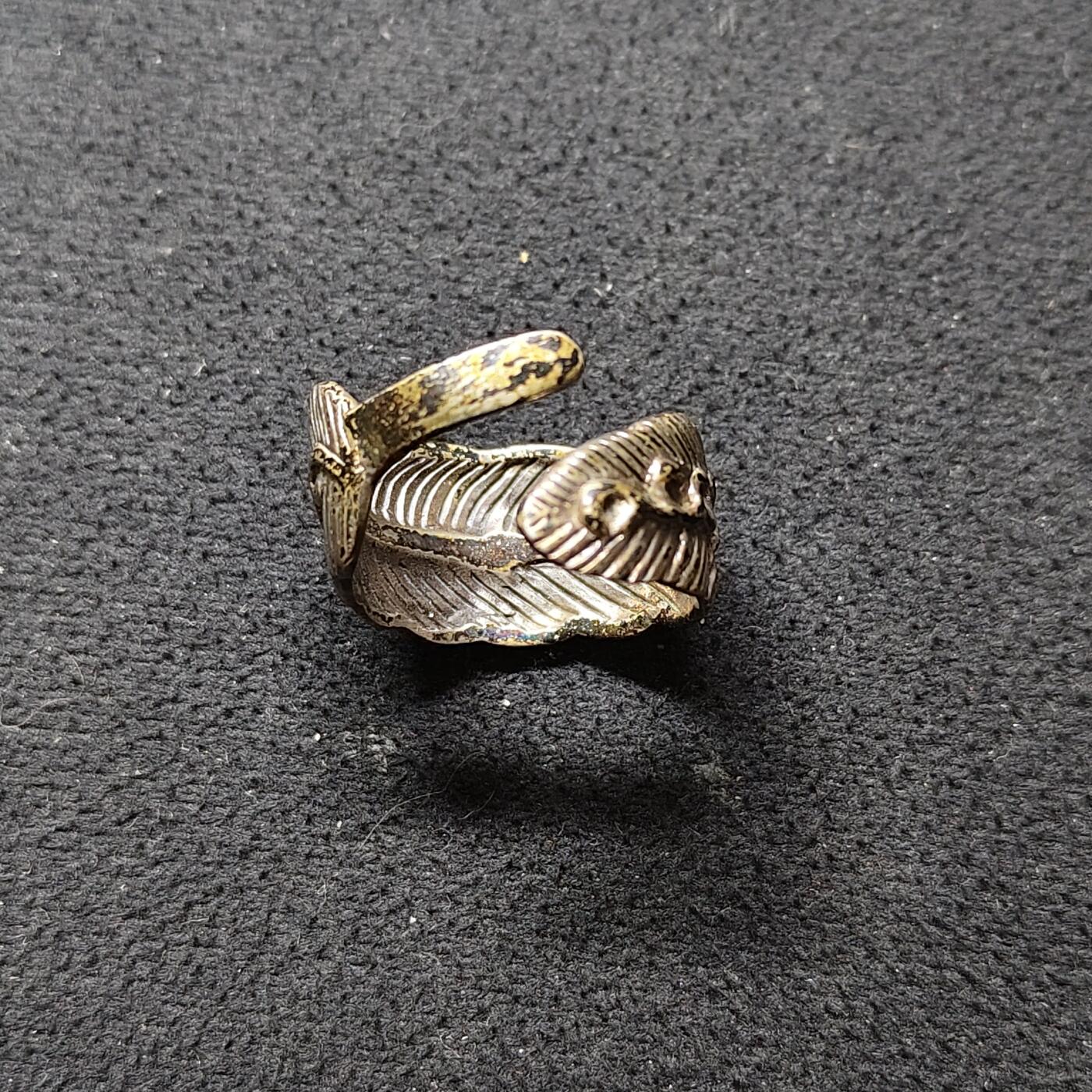 【全场包邮】纯粹捡漏拍480场（免费代拍第17场） 【杂件】仿羽毛型指环