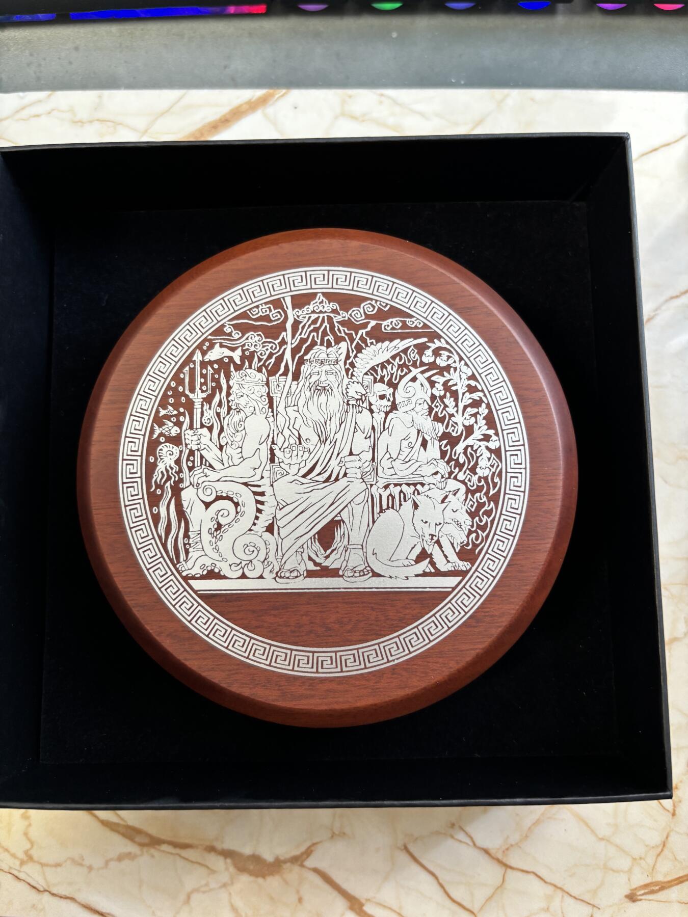 第183期拍卖 图瓦卢2014年奥林匹斯众神系列1宙斯高浮雕纪念银币，999银，2盎司，发行1500枚