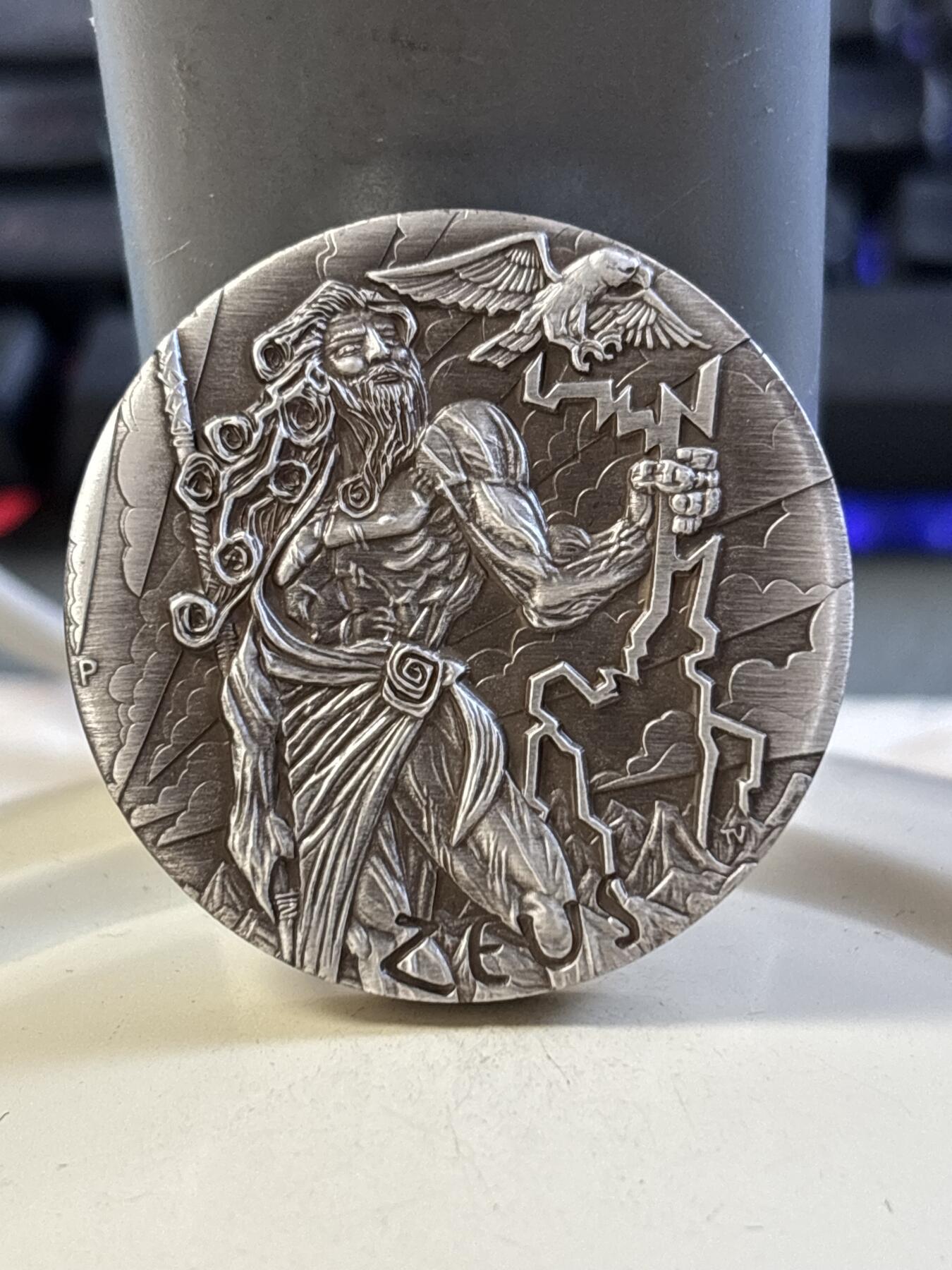第183期拍卖 图瓦卢2014年奥林匹斯众神系列1宙斯高浮雕纪念银币，999银，2盎司，发行1500枚
