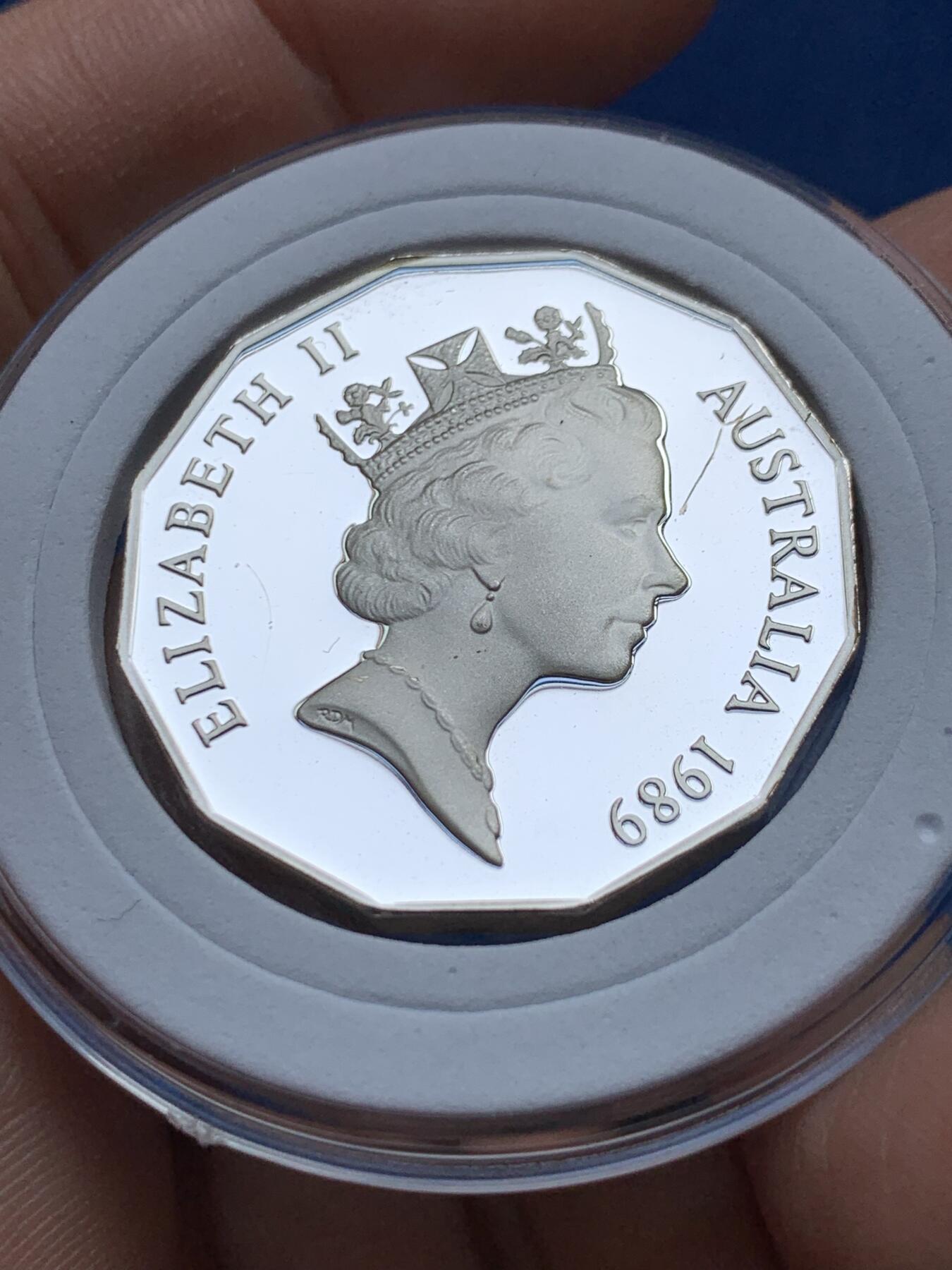 《竞宝斋》第441场 周日，周一，2场连拍 （全场包邮） 澳大利亚1989年布里斯班英联邦运动会50分银币