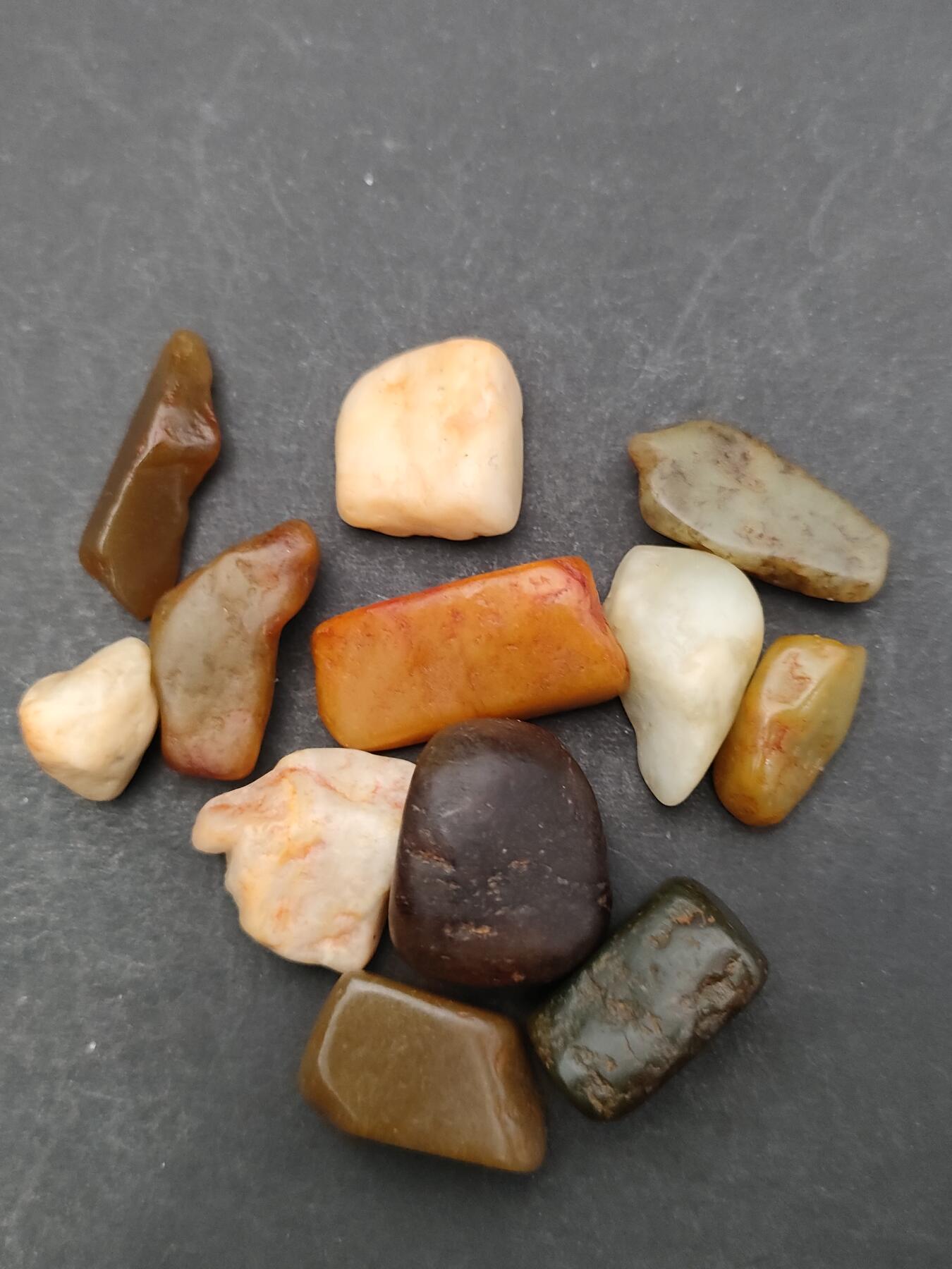 猩哥外币小铺➨【第203场】 和田玉42克