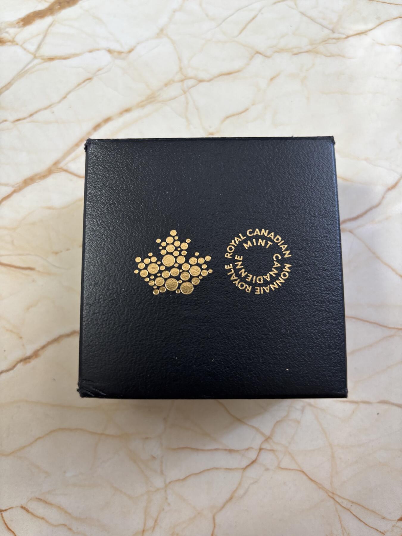 第183期拍卖 加拿大2017年春之祭系列2紫丁香花彩色精制银币原盒证书，9999银，23.17克，发行10000枚