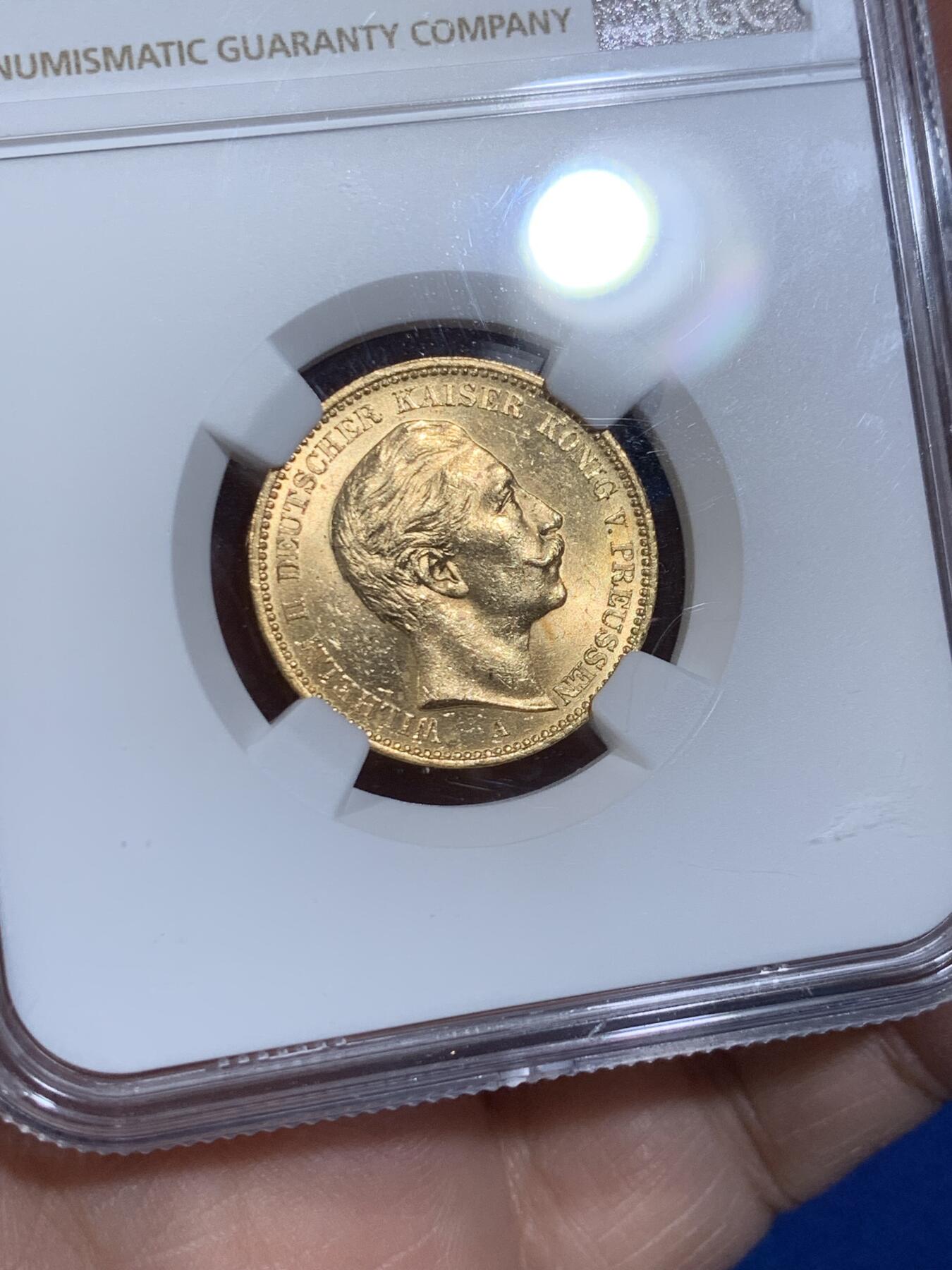 《竞宝斋》第441场 周日，周一，2场连拍 （全场包邮） NGC MS63 德国 普鲁士 1896 A 威廉二世 20马克 金币 早期年份，数量稀少，63分更难得，无敌转光，值得收藏     7.965克900金