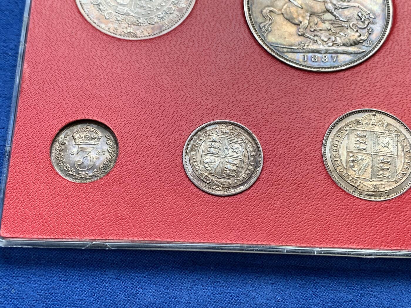 《竞宝斋》第441场 周日，周一，2场连拍 （全场包邮） 卡装 1887年英国马剑银币 7枚一组 状态都不错 细节见图
