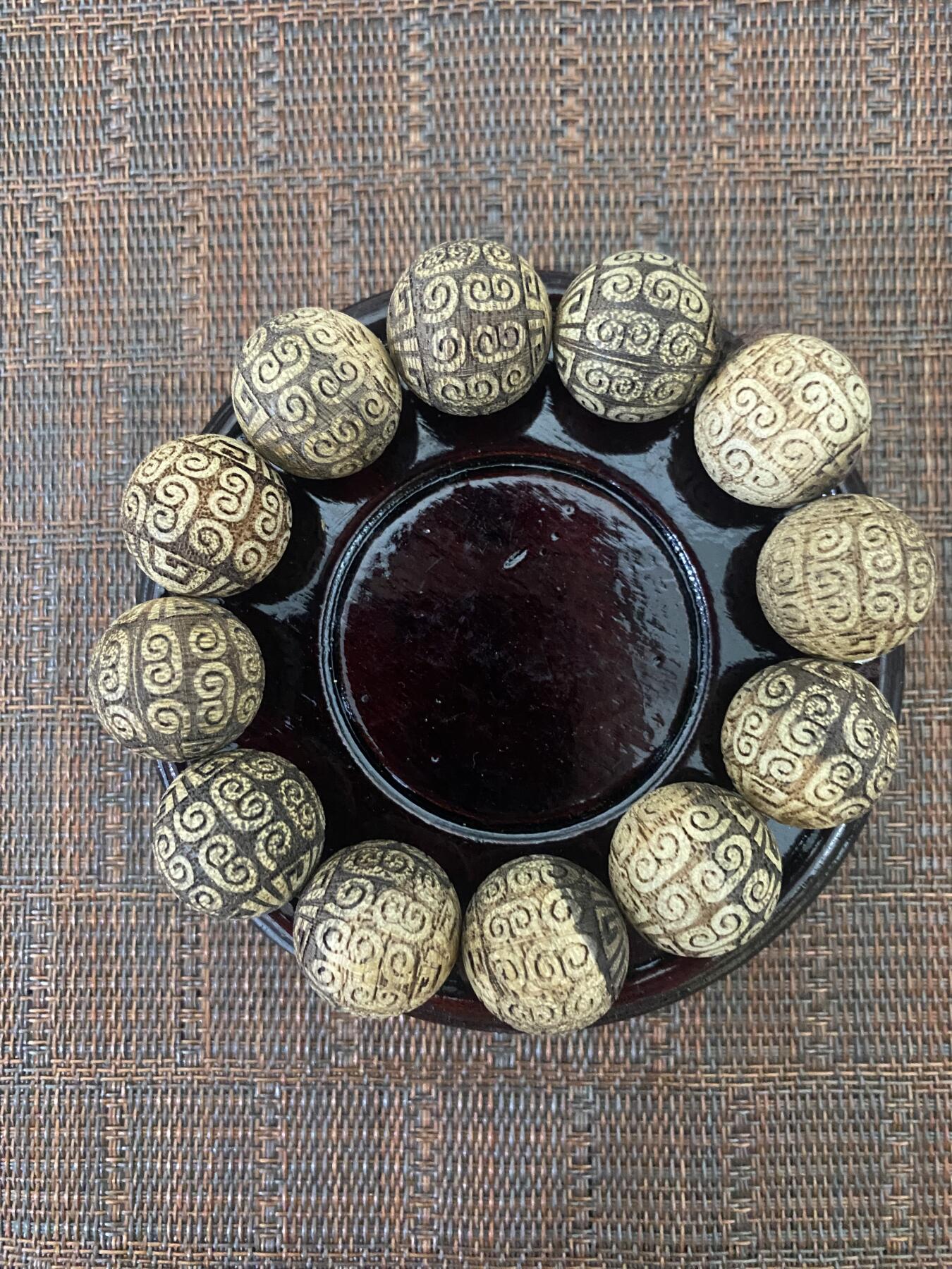 江南站杂件场 精美珠串