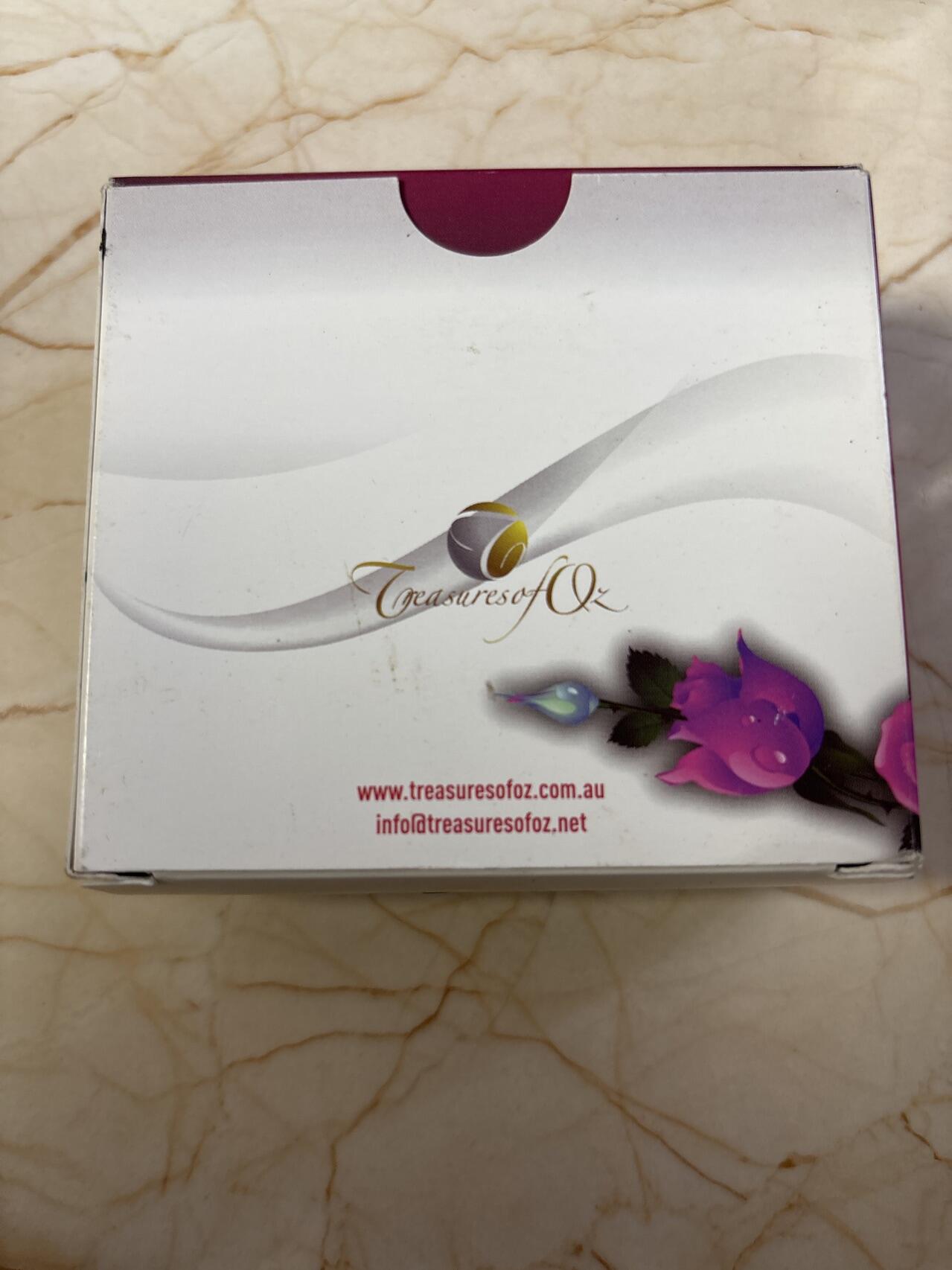 第183期拍卖 托克劳2017年爱情的见证情人节玫瑰心形彩印银币，999银，20克，发行量1000枚