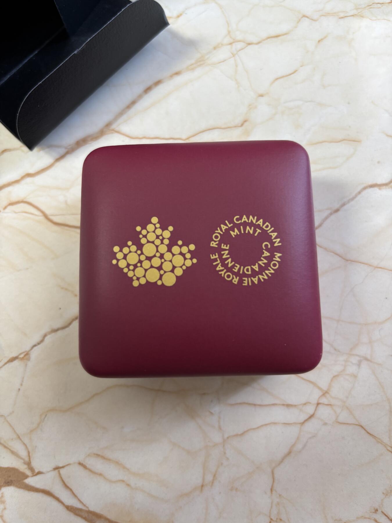 第183期拍卖 加拿大2017年春之祭系列2紫丁香花彩色精制银币原盒证书，9999银，23.17克，发行10000枚