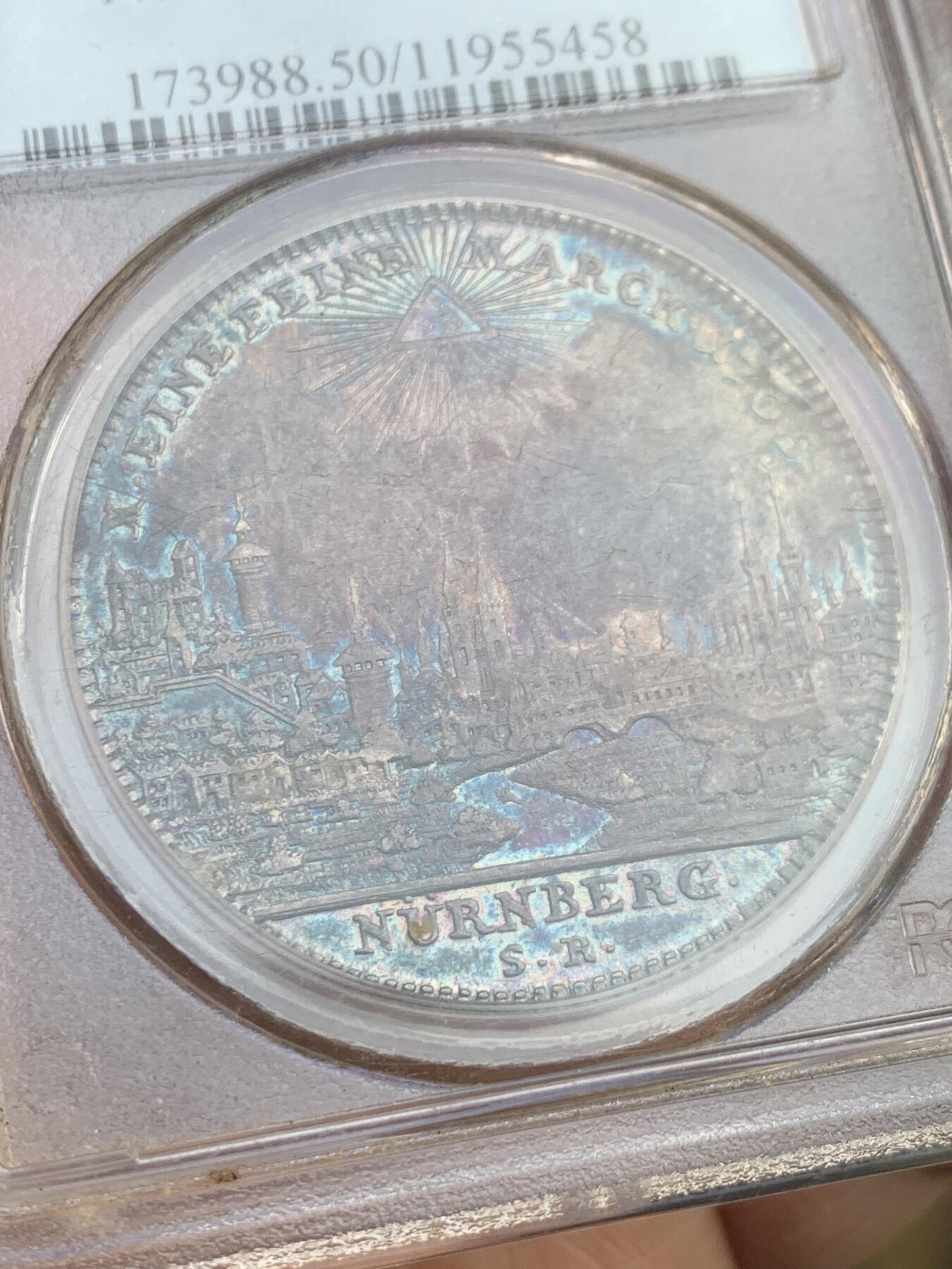 《竞宝斋》第441场 周日，周一，2场连拍 （全场包邮） PCGS AU50  德国纽伦堡1765年双头鹰景观泰勒大银币 早期P盒 保存很不错 状态包浆同样惊人美丽
