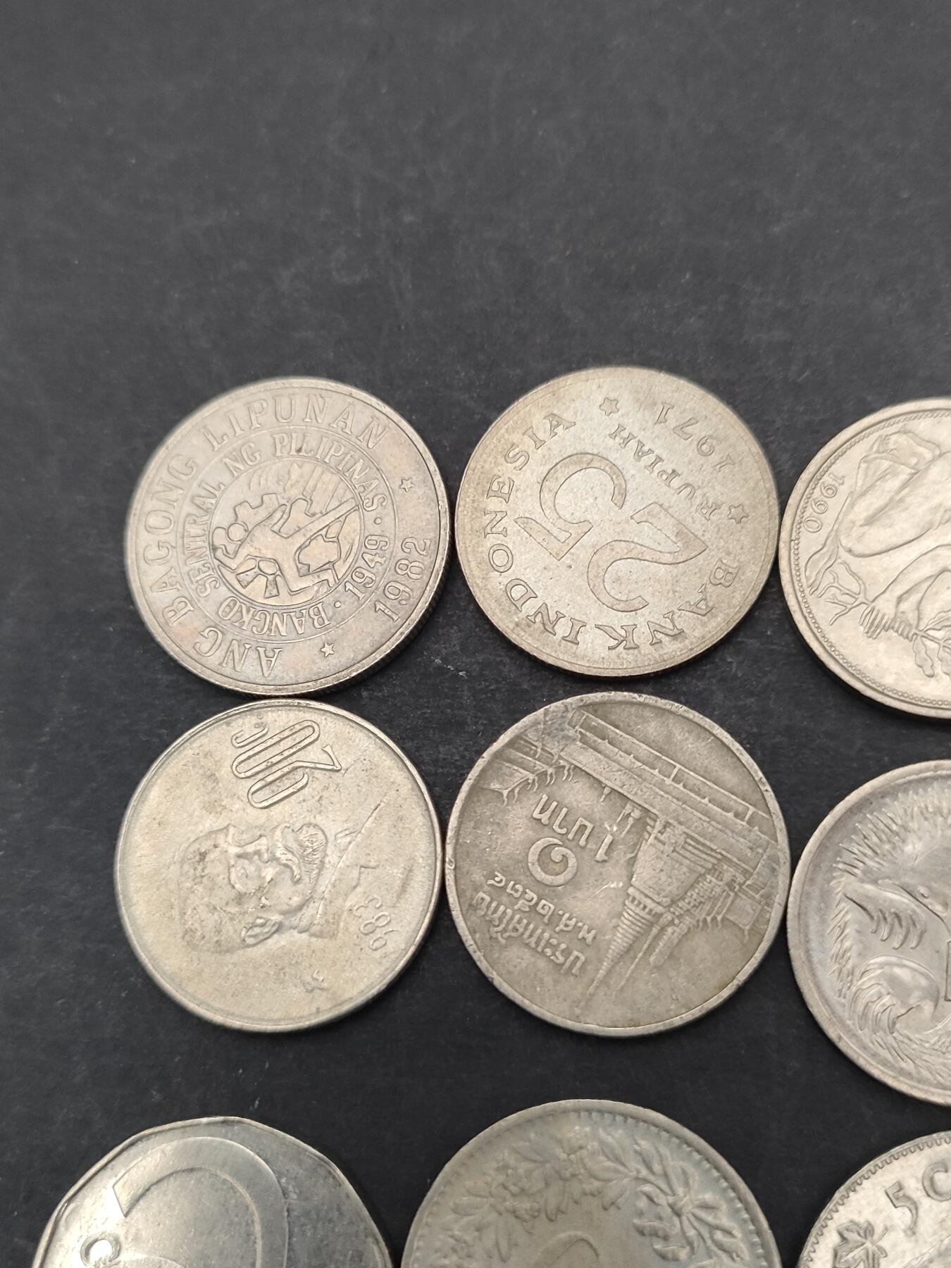 猩哥外币小铺➨【第203场】 钱币12个