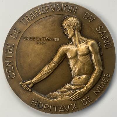 掌中浮雕-藏着的欧洲第043场 - 1932年法国医院献血纪念铜章，59mm，89g