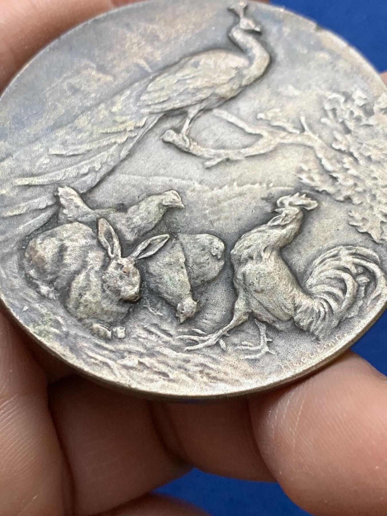 《竞宝斋》第441场 周日，周一，2场连拍 （全场包邮） 法国尼斯农业协会纪念章，49.7mm，44.9克 三角铭