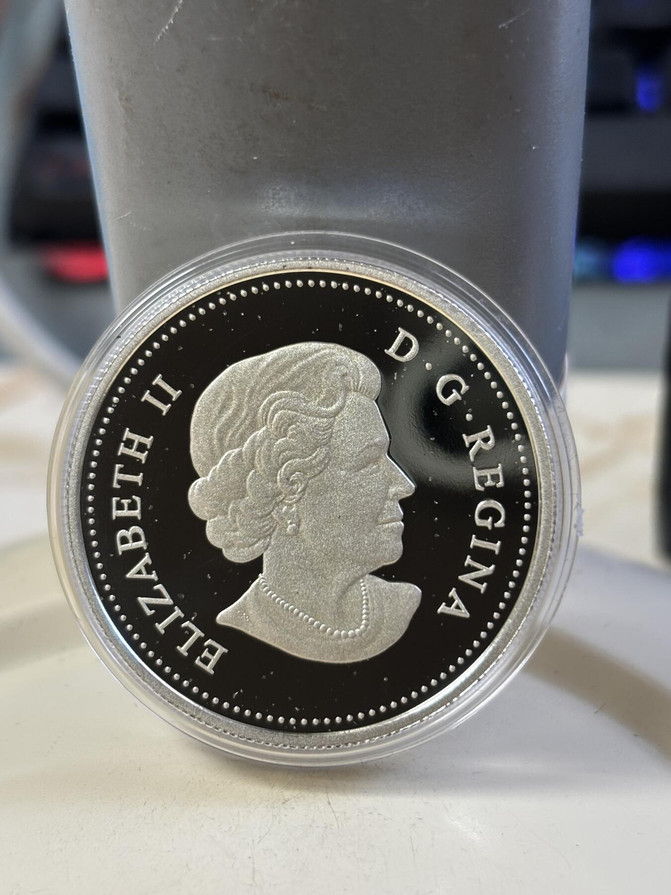 第183期拍卖 加拿大2017年春之祭系列2紫丁香花彩色精制银币原盒证书，9999银，23.17克，发行10000枚