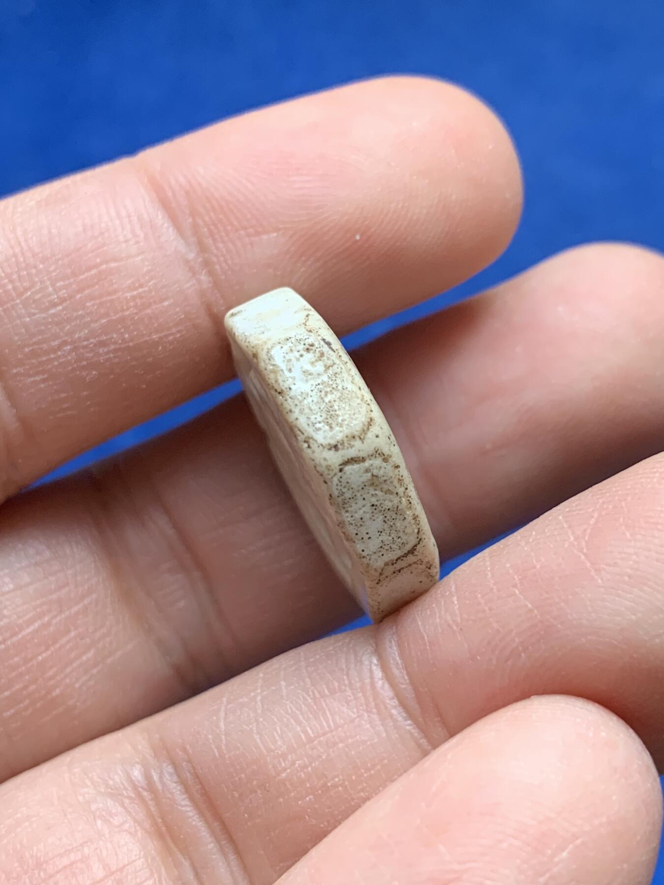 《竞宝斋》第441场 周日，周一，2场连拍 （全场包邮） 泰国瓷币 仙鹤延年/鹿（禄）回首传统文化题材祥瑞动物系列，泰国瓷币中一个很少的品种。