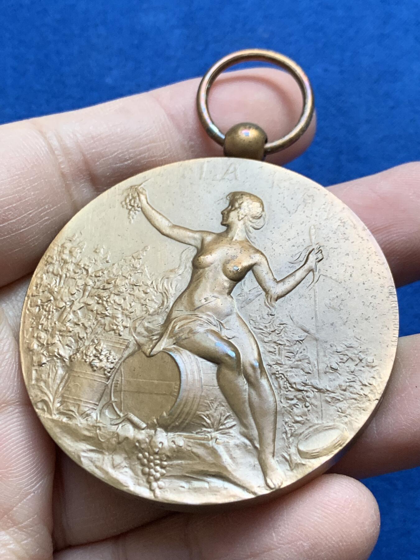 《竞宝斋》第441场 周日，周一，2场连拍 （全场包邮） 名家名作 Henri Prud'homme 艺术家奖章《葡萄藤》 带盒 69.7克 49.8mm 1983 丰饶角铜标