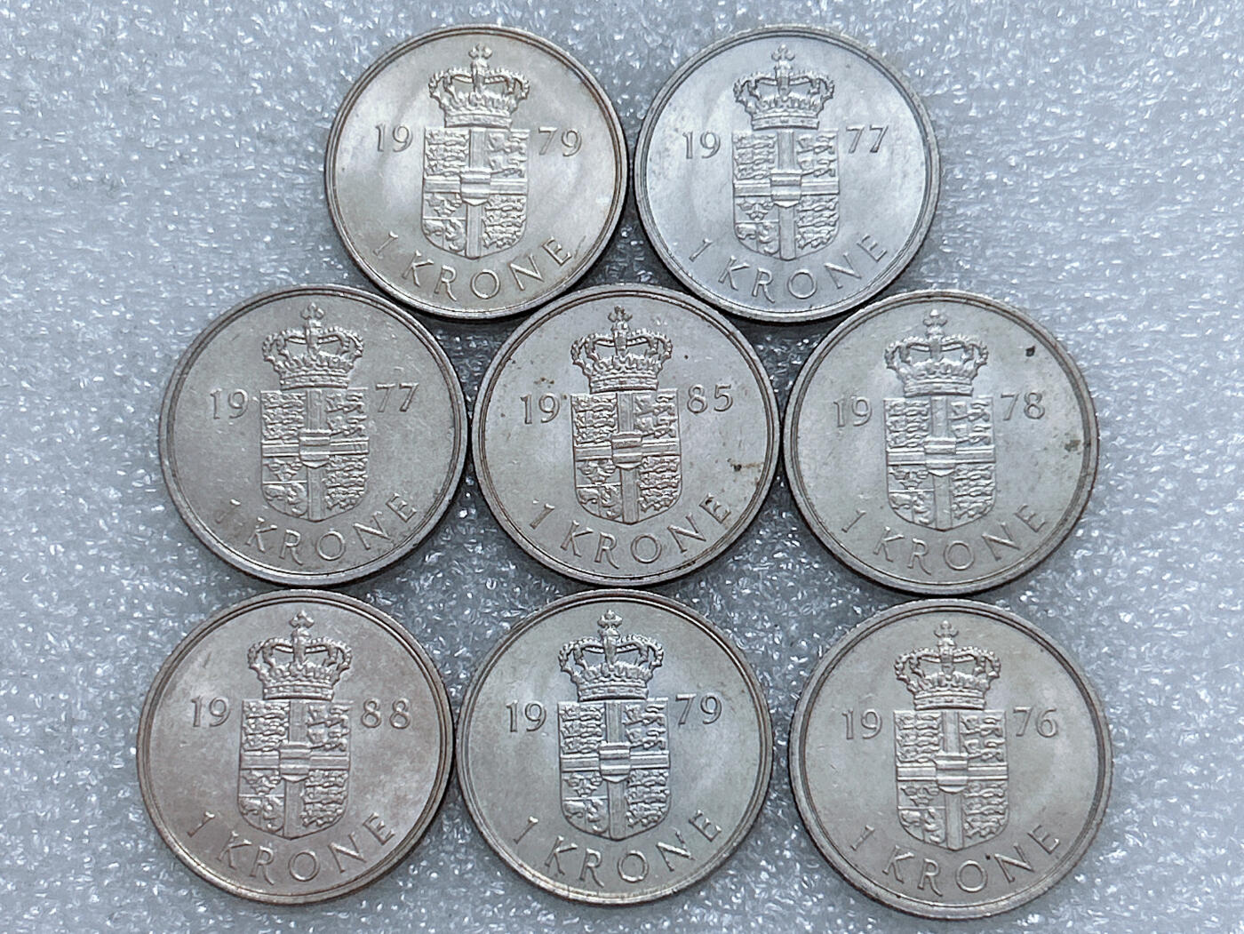 第一海外回流一元起拍收藏 散集专场  第271期 丹麦玛格丽特女王1克朗硬币9枚 带光品