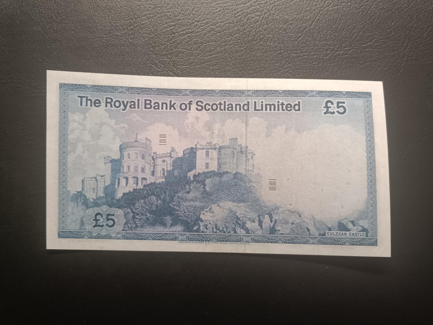 2025十一月第六期，总第204期 苏格兰皇家银行1974年5镑流通好品XF狮子头9999无47，苏格兰徽章和库尔赞城堡