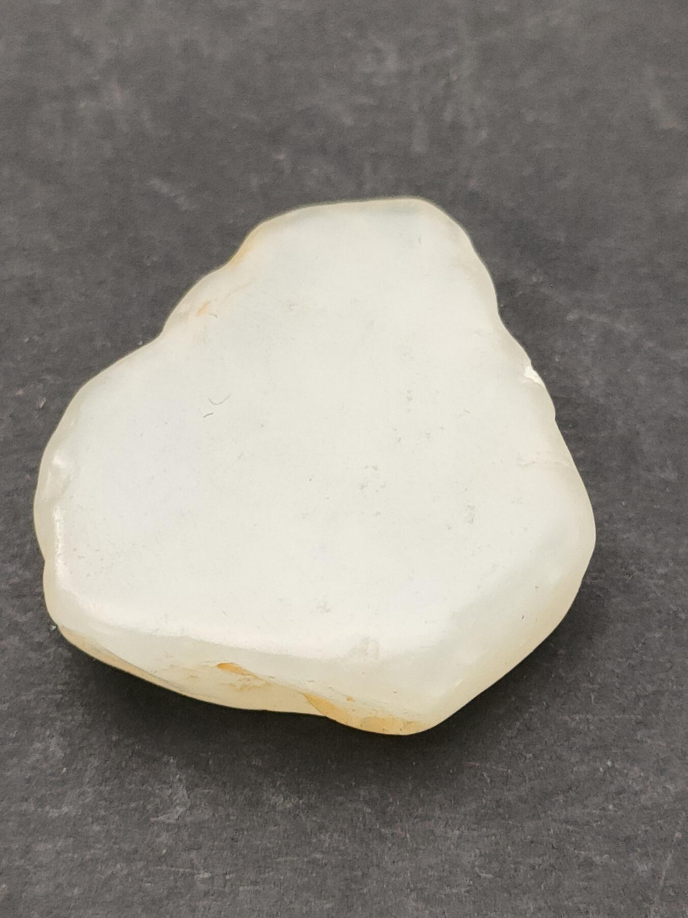 猩哥外币小铺➨【第203场】 和田玉原石2.5克