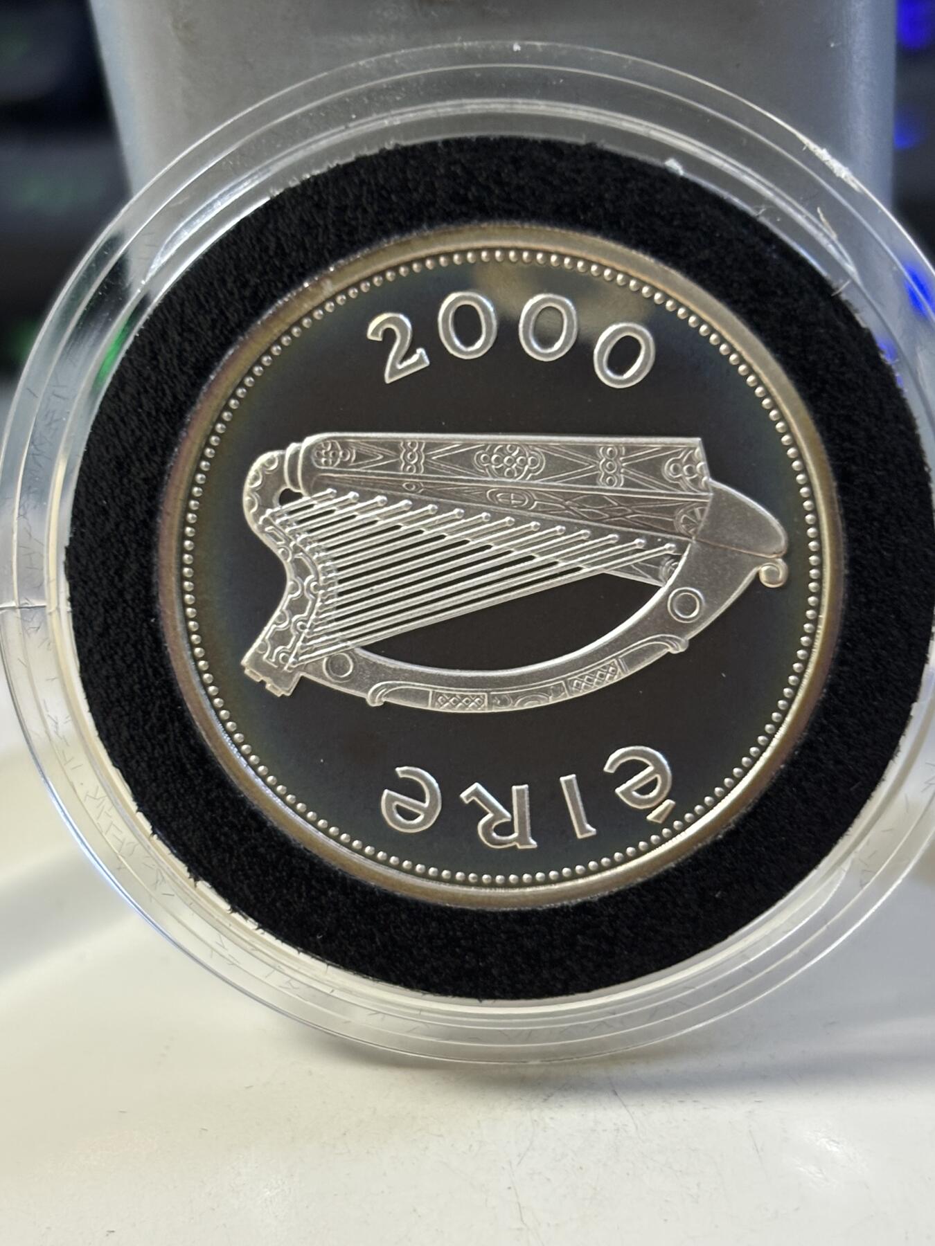 第183期拍卖 爱尔兰2000年千禧年纪念银币带盒证书，有氧化，925银，20克
