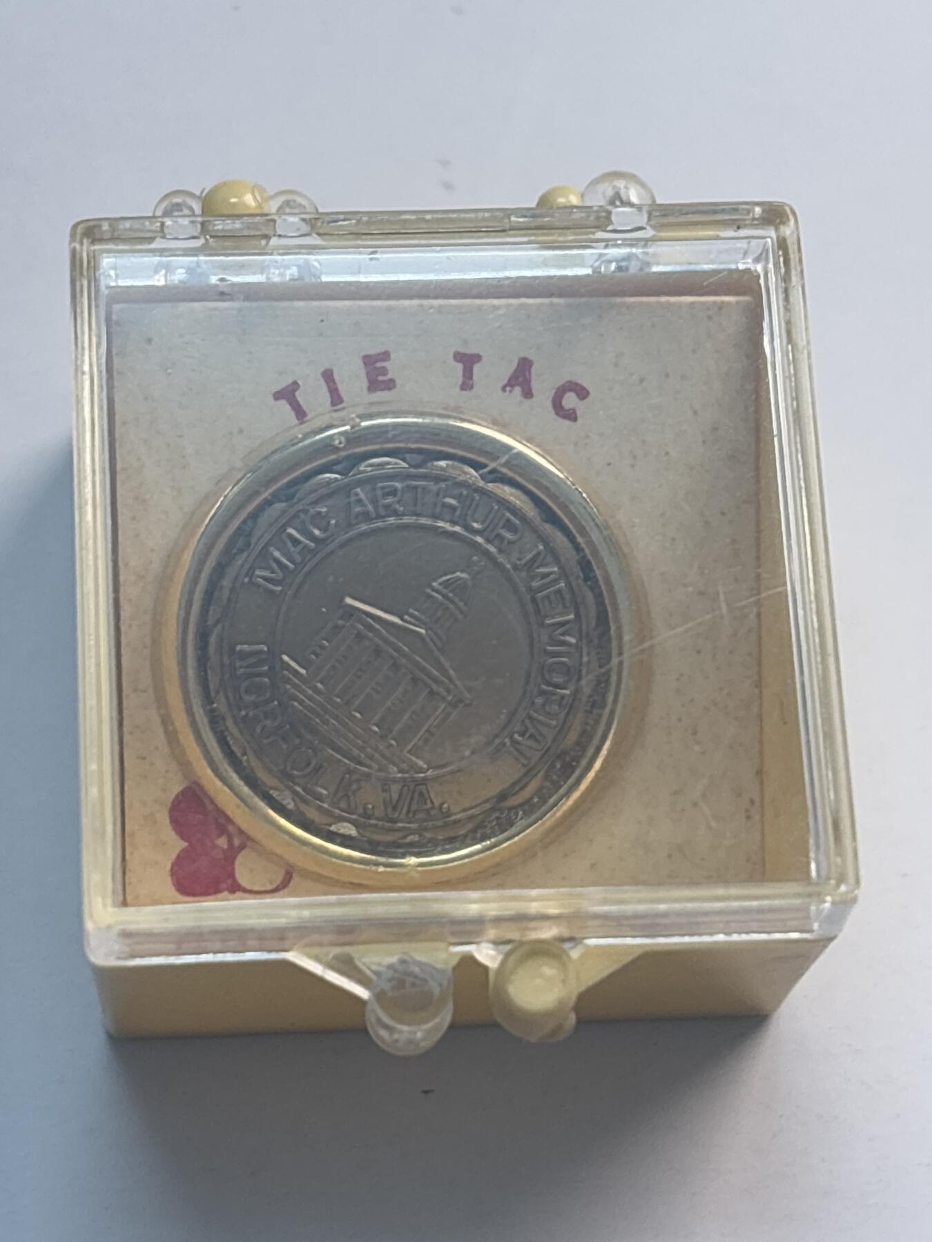 文馨钱币收藏第 282 场，【 长期接收代拍品】，加拿大老铜代用币，银币，德三系列场 带盒子，不懂这个