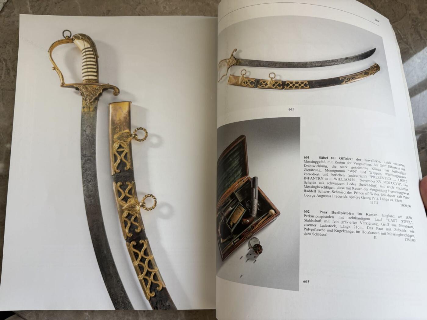 盛世勋华——号角文化勋章邮票专场拍卖第289期 德国柏林Carsten Zeige拍卖行2023年7月拍卖会图录，超大尺寸，全彩印刷，超大超厚，300多页