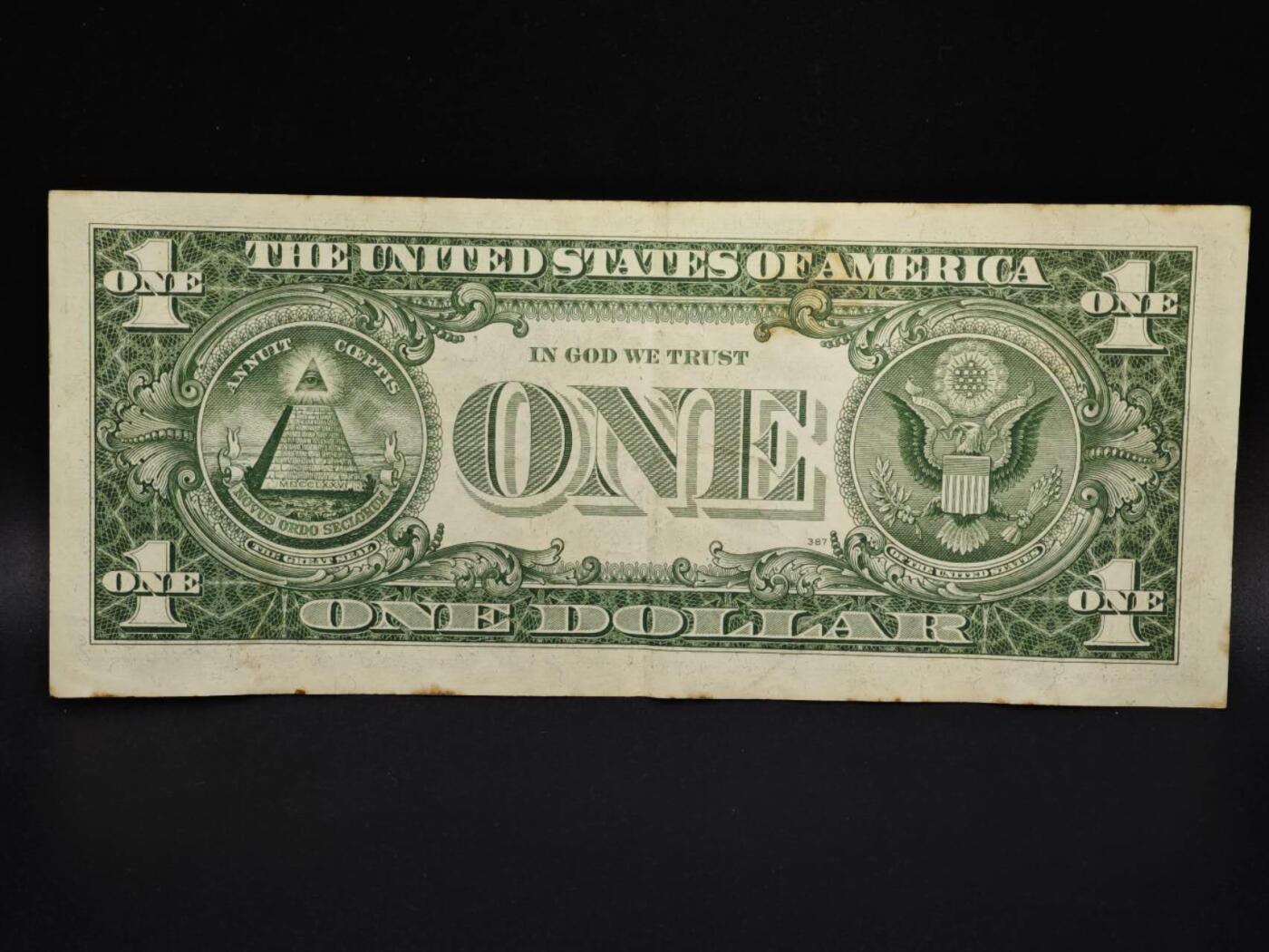 【淘币小摊】实时拍第八百零六拍   纸币场   满百包邮可预留二周 每周一统一发货   美国1957年一美元纸币【有折】