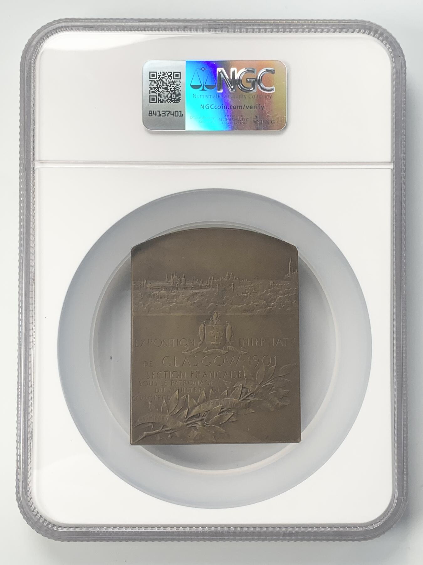 掌中浮雕-藏着的欧洲第043场 NGC MS63 : 1901年苏格兰法国博览会纪念铜章，69 X 53mm，  雕刻家：1900年法国巴黎世博会金奖获得者维克多•佛农（Victor Vernon 1858-1912），Nicolas Maier法国章优秀作品集#161号
