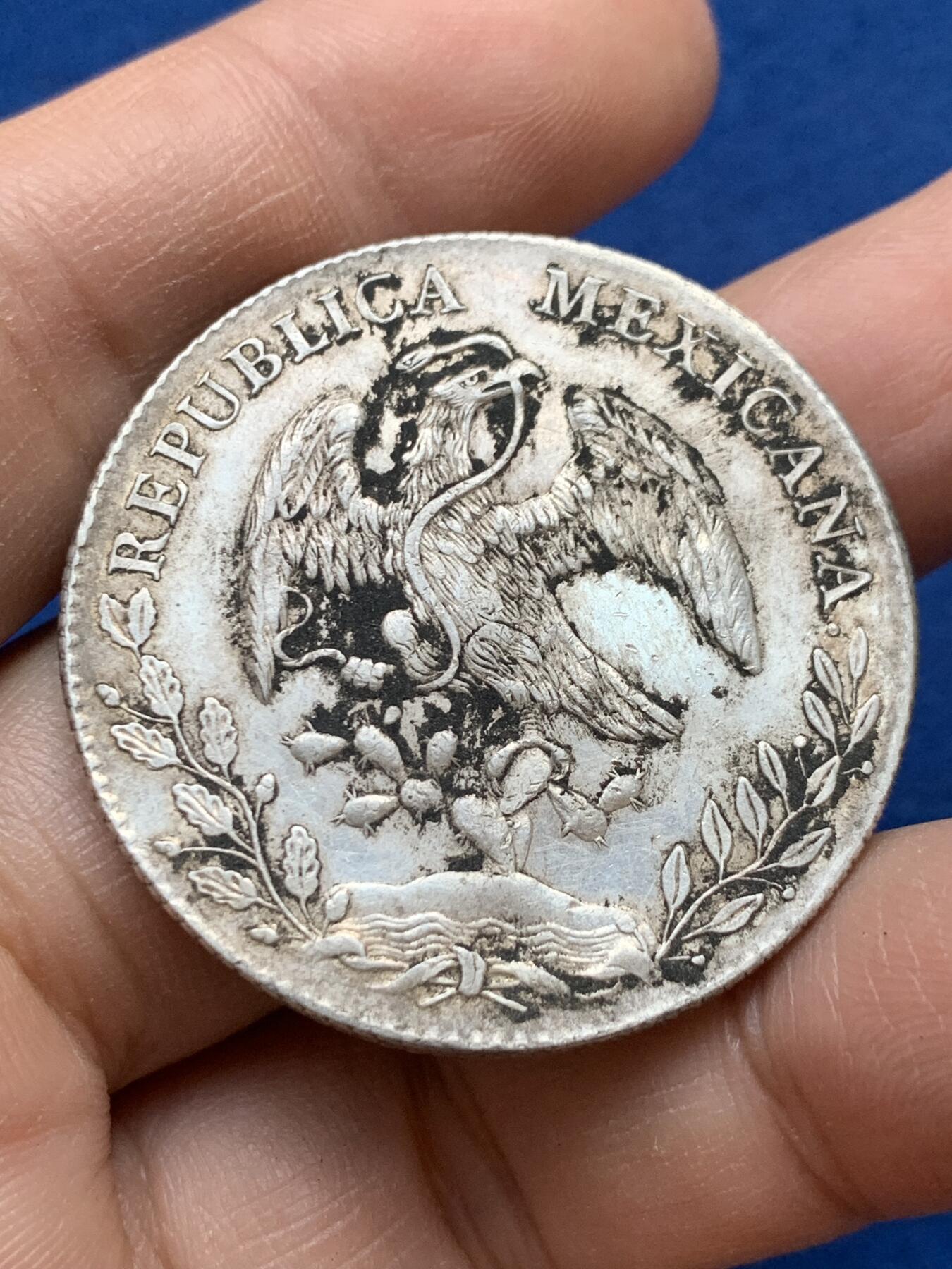 《竞宝斋》第441场 周日，周一，2场连拍 （全场包邮） 墨西哥 1894年 MO AM 花边鹰洋 8R银币 老味道光感高点都不错