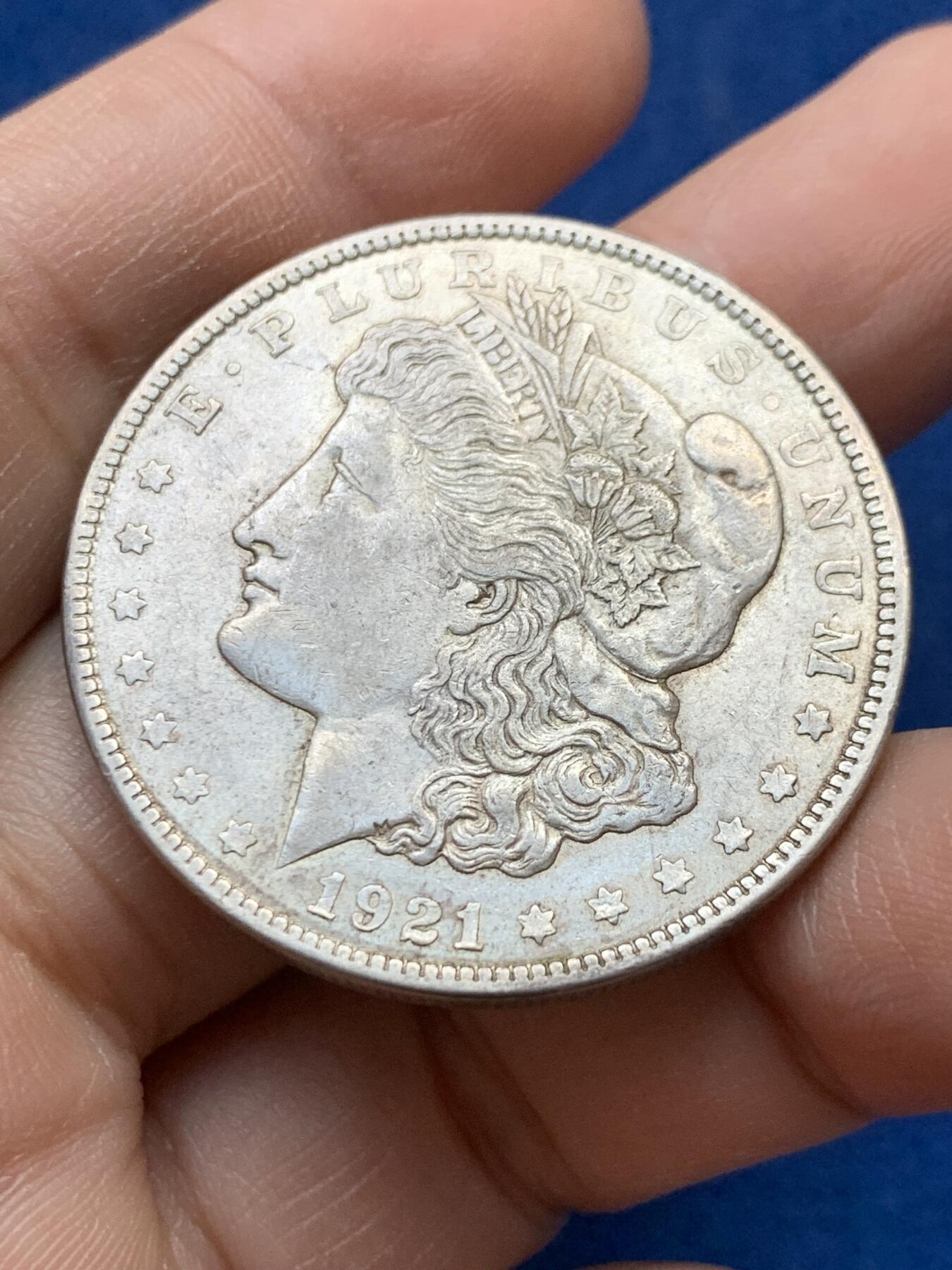 《竞宝斋》第441场 周日，周一，2场连拍 （全场包邮） 美国1921年摩根银元 AU品相 转光好