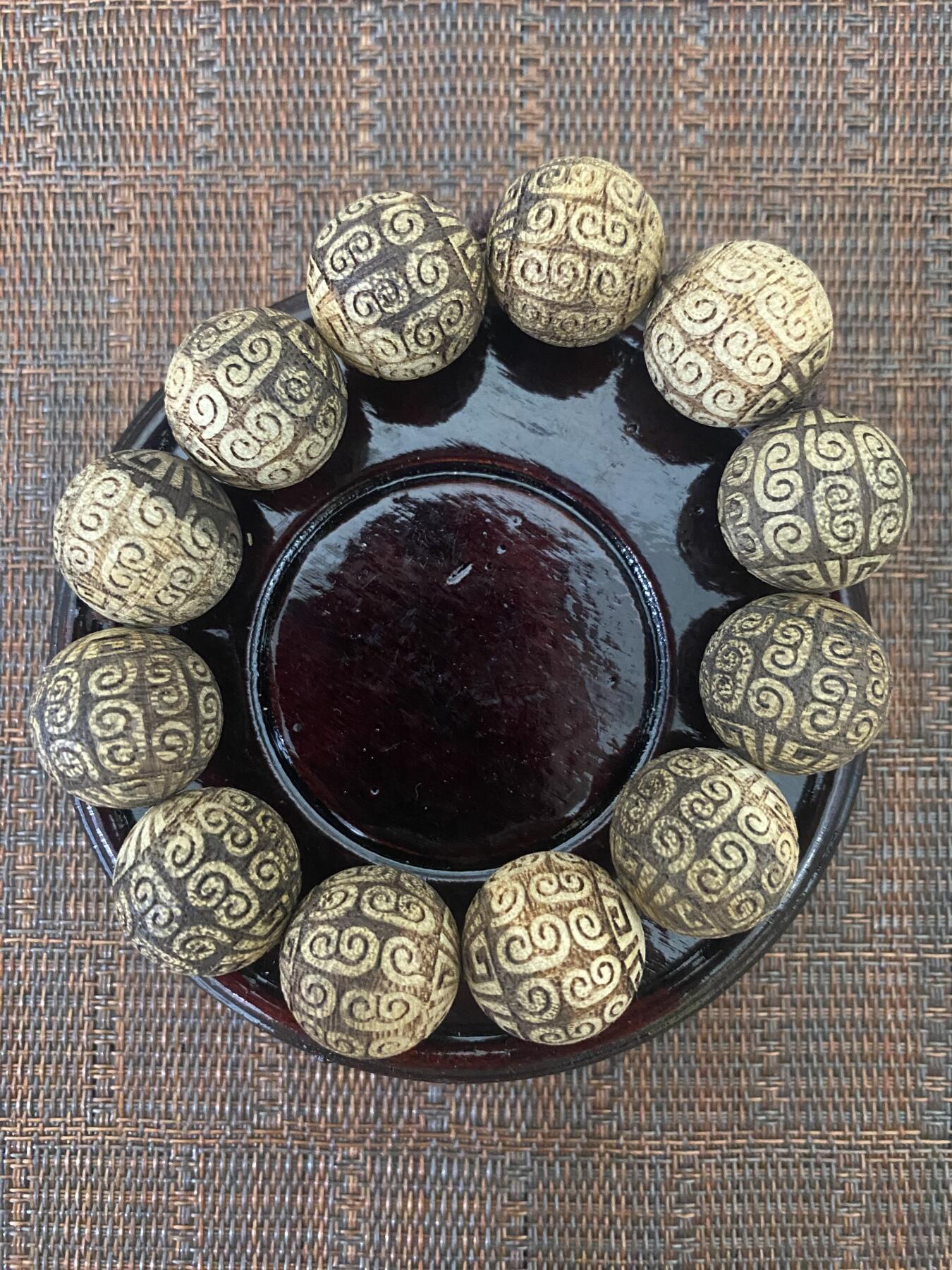 江南站杂件场 精美珠串